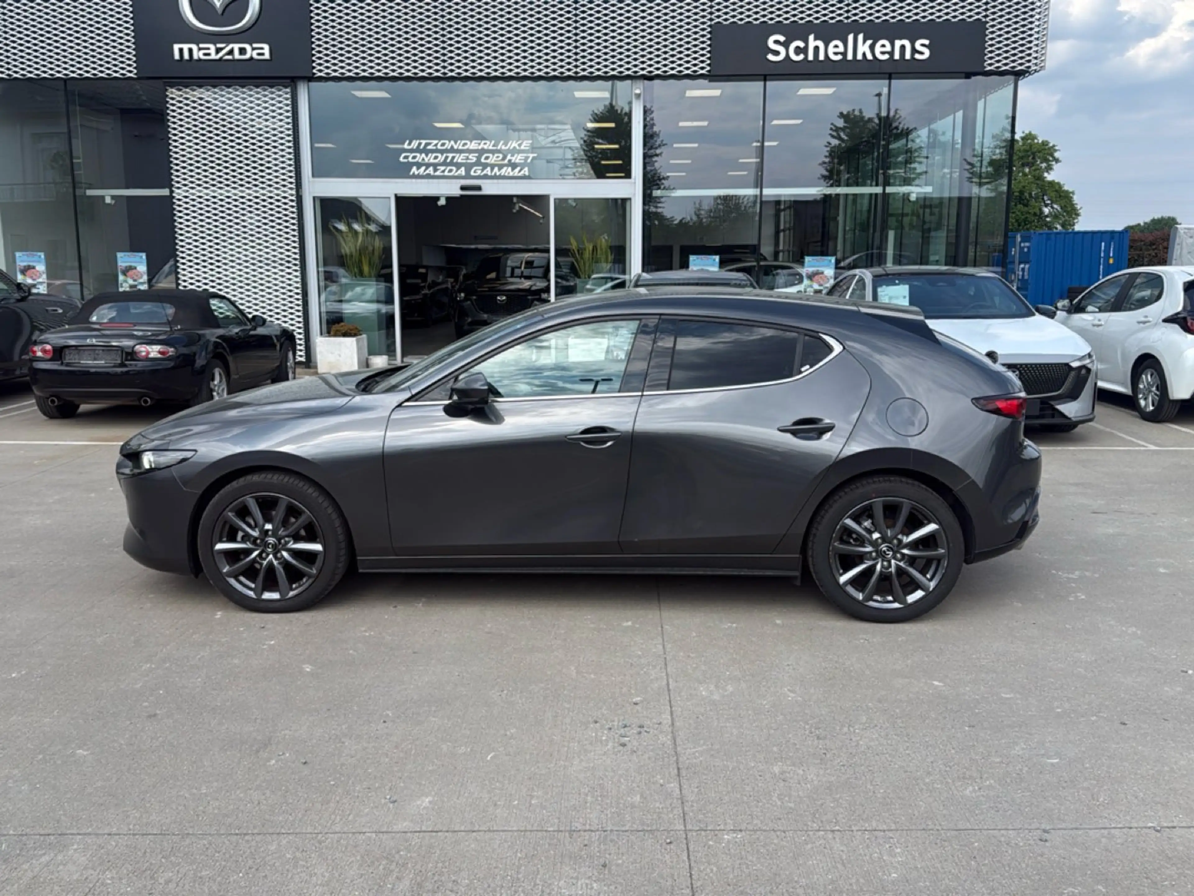 Mazda 3 2.5 e-Skyactiv G 103kW Takumi — photo 2