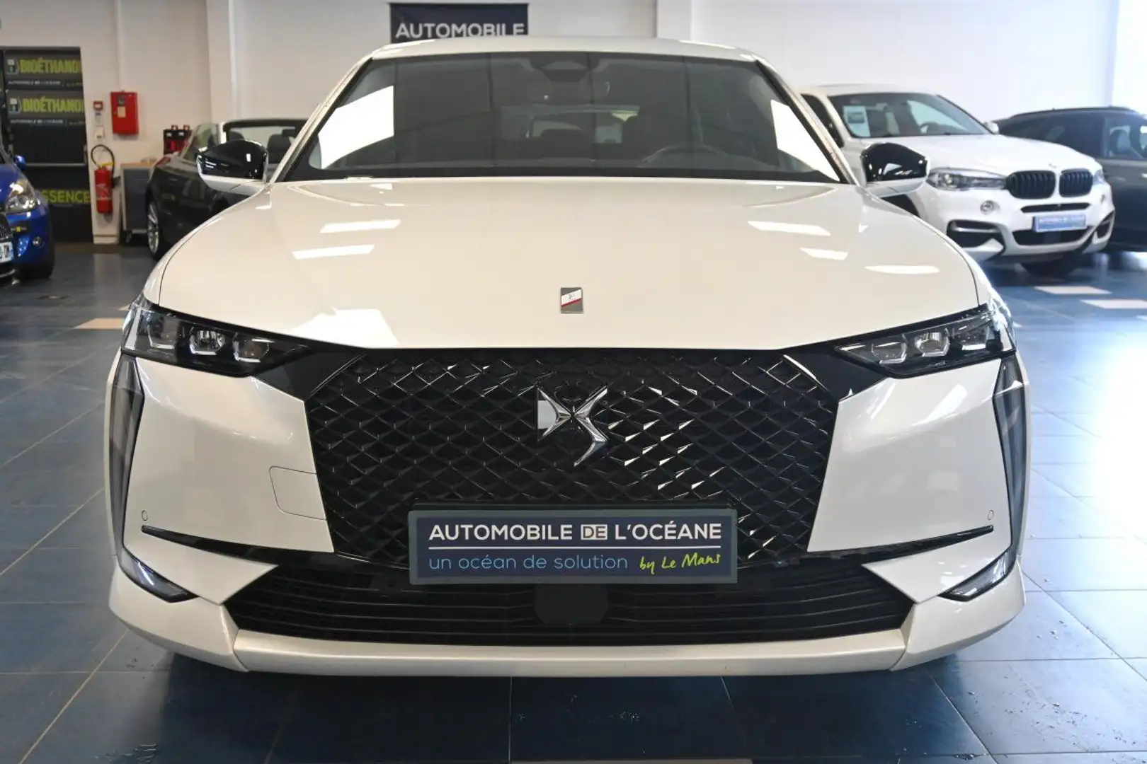 DS Automobiles DS 4 Hybride E-Tense 225 EAT8 Performance Line+ / 1ere  Blanc - 2