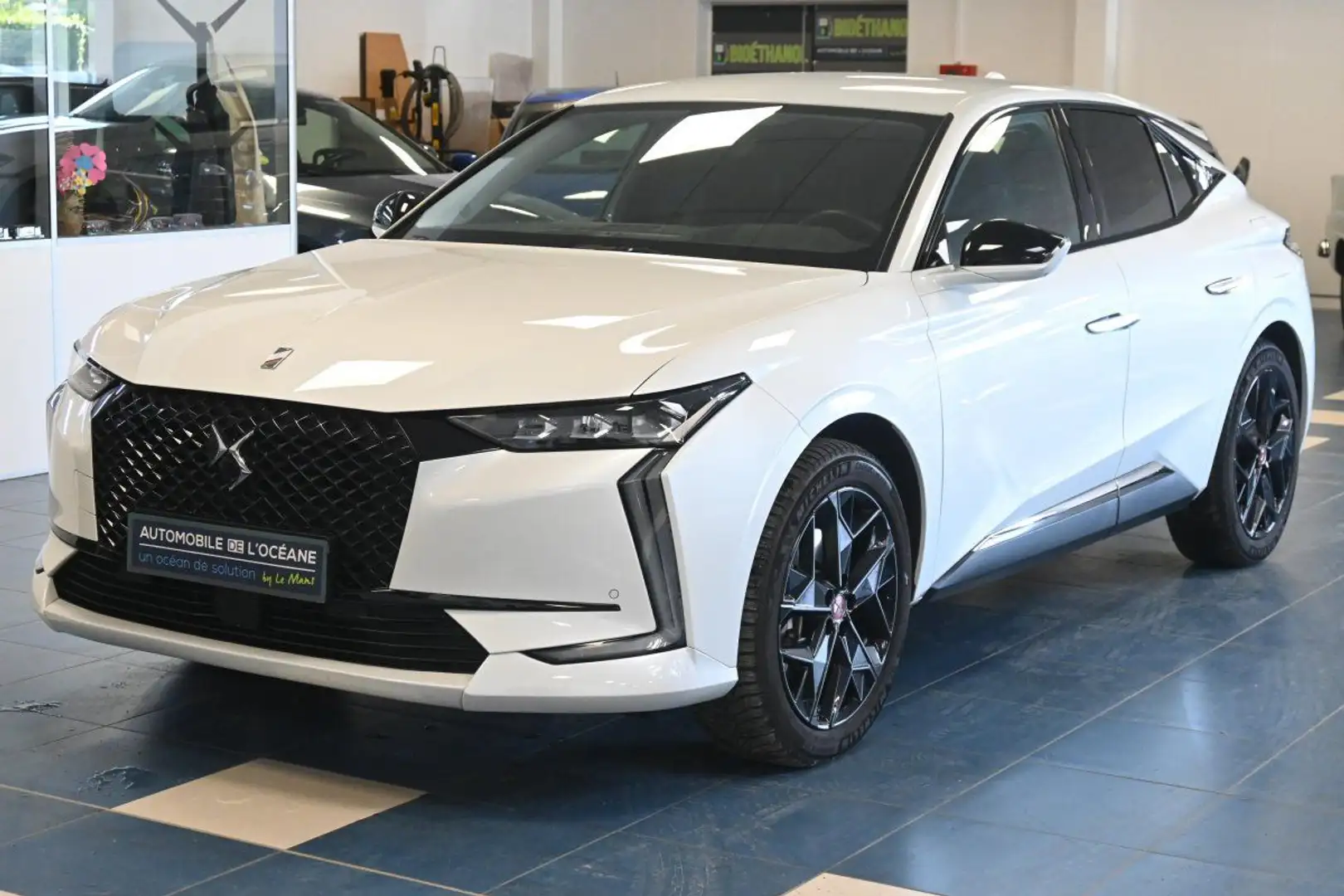 DS Automobiles DS 4 Hybride E-Tense 225 EAT8 Performance Line+ / 1ere  Blanc - 1