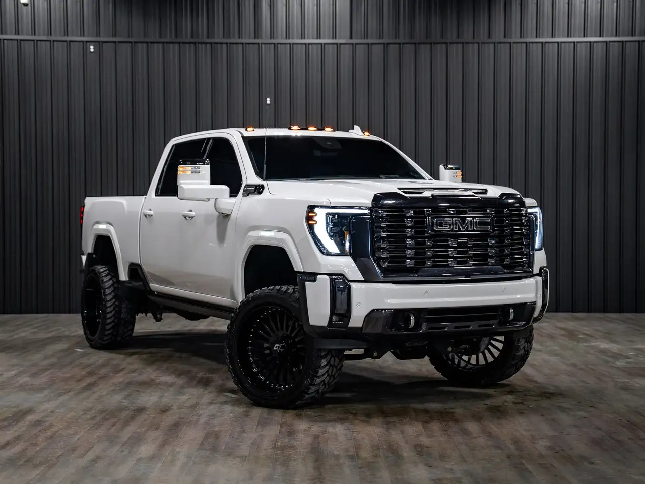 GMC Sierra 3500HD снимка GMC Sierra 3500HD