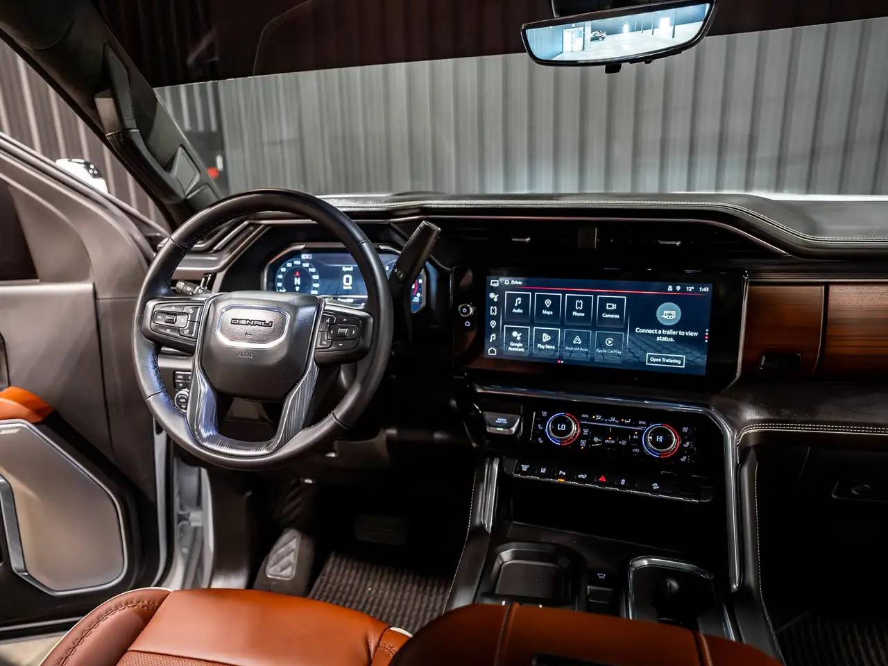 GMC Sierra 3500HD снимка GMC Sierra 3500HD