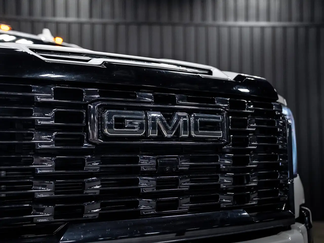 GMC Sierra 3500HD снимка GMC Sierra 3500HD