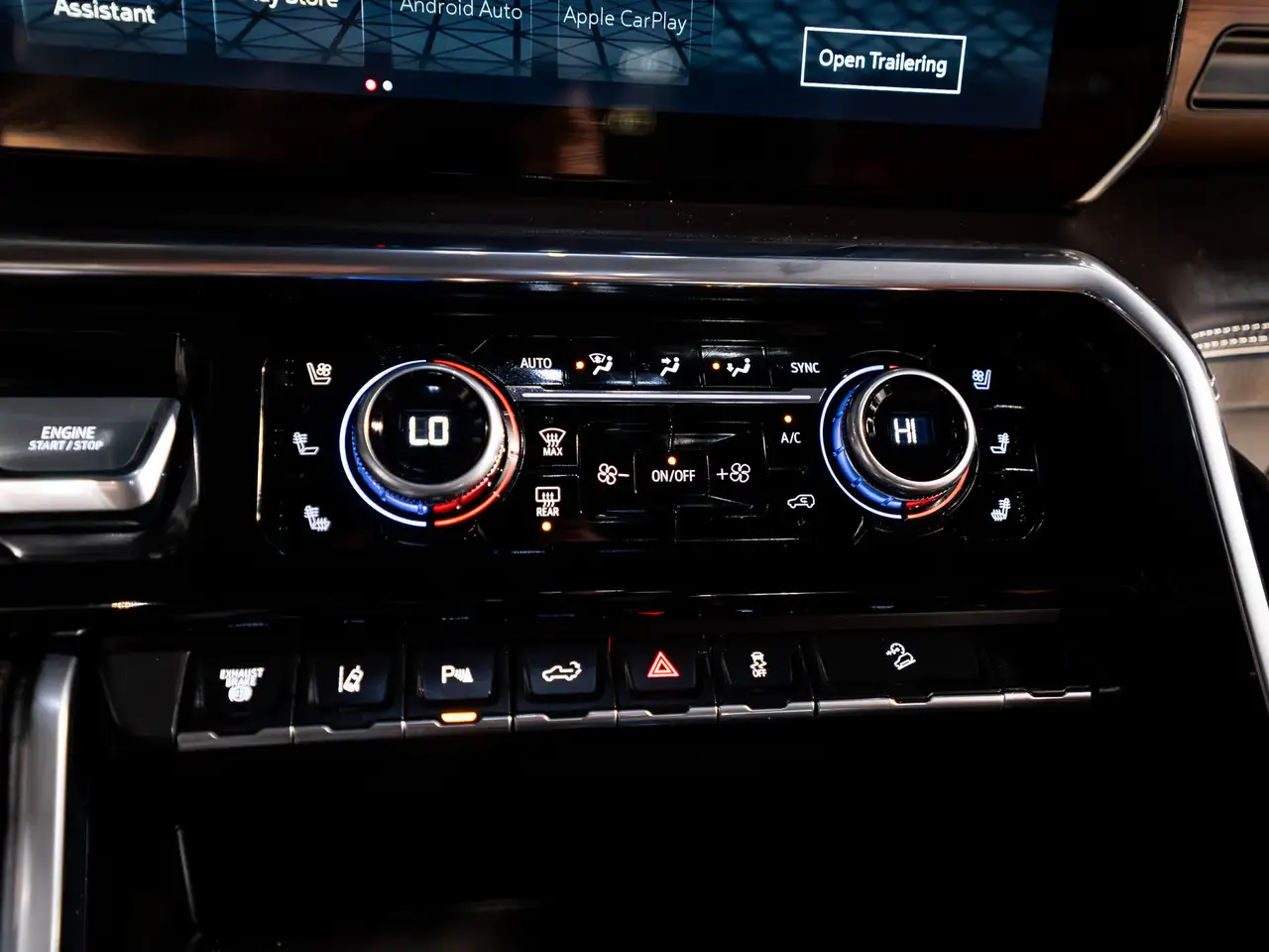 GMC Sierra 3500HD снимка GMC Sierra 3500HD
