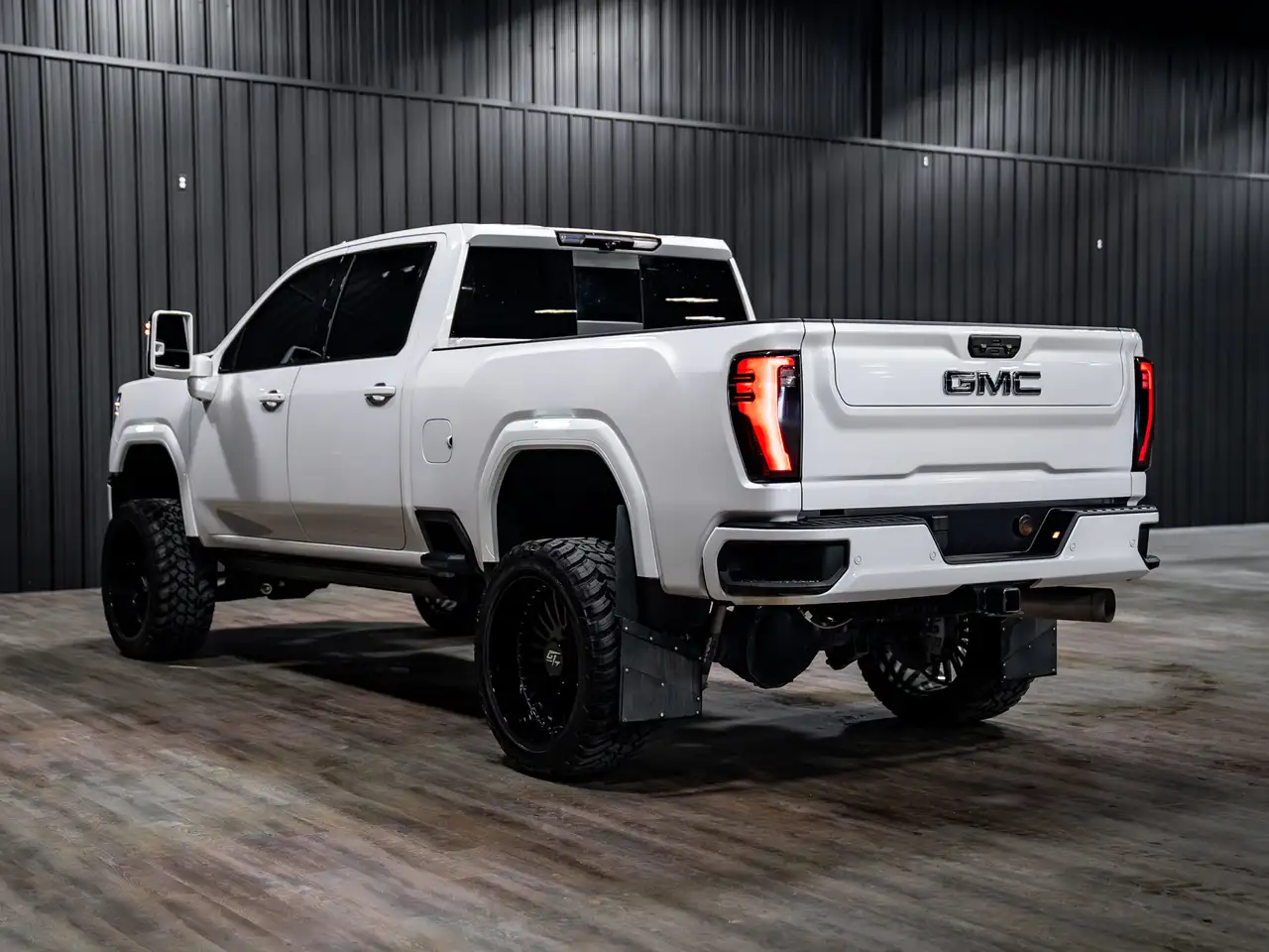 GMC Sierra 3500HD снимка GMC Sierra 3500HD