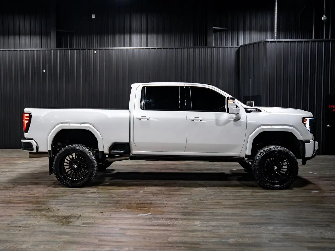 GMC Sierra 3500HD снимка GMC Sierra 3500HD