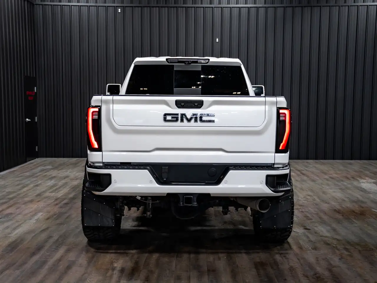 GMC Sierra 3500HD снимка GMC Sierra 3500HD