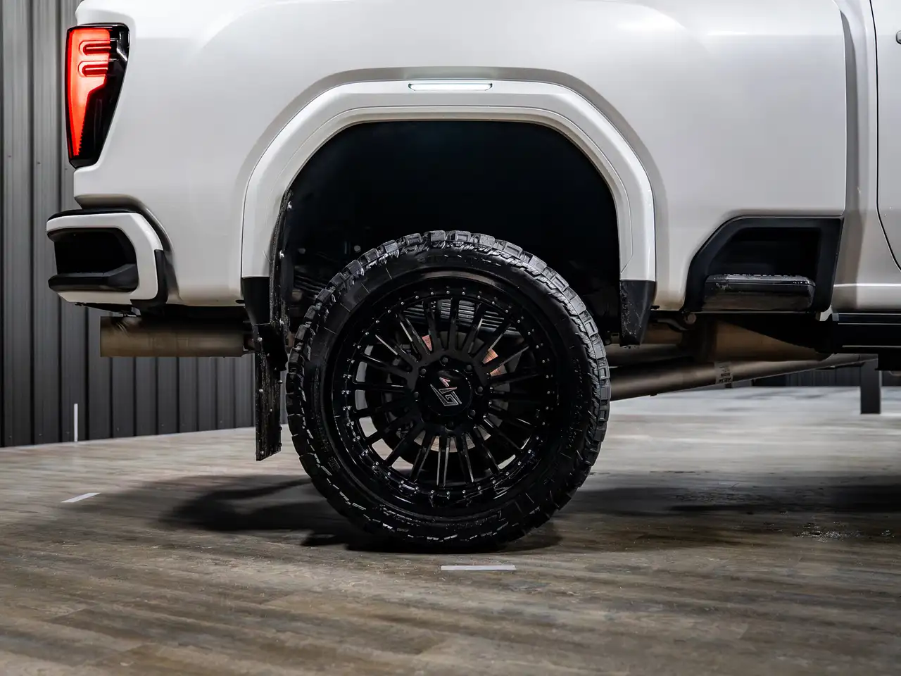 GMC Sierra 3500HD снимка GMC Sierra 3500HD