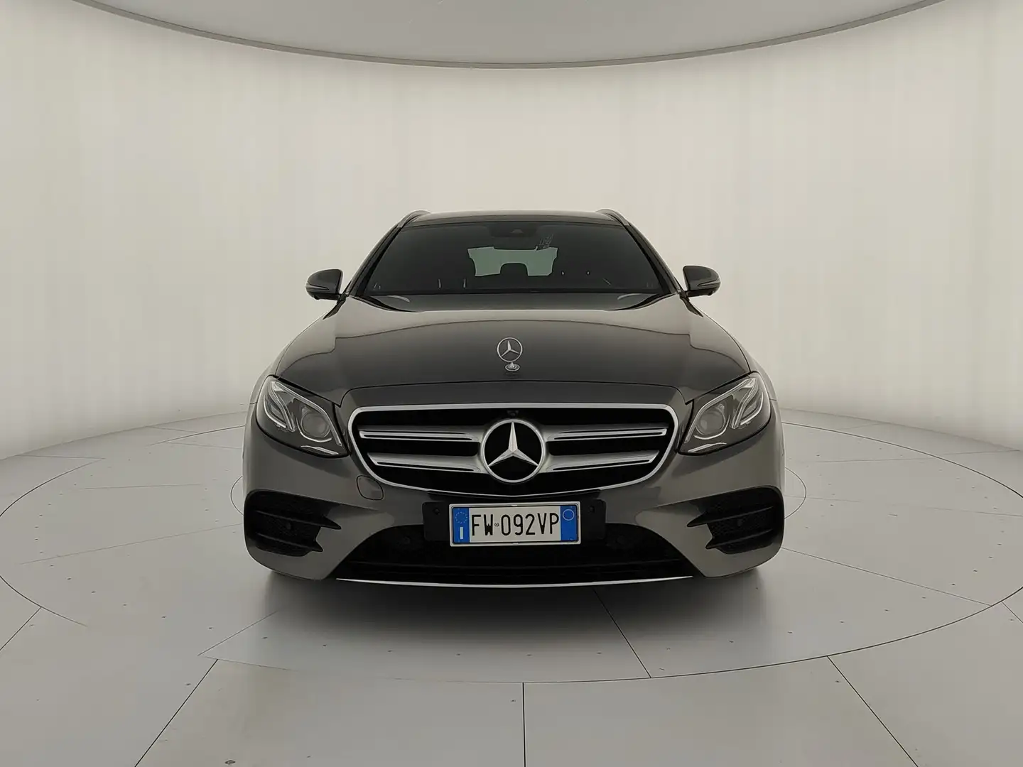 Mercedes-Benz E 300 SW de eq-power Premium Plus FRONT ASSIST! FULL LED Grigio - 2