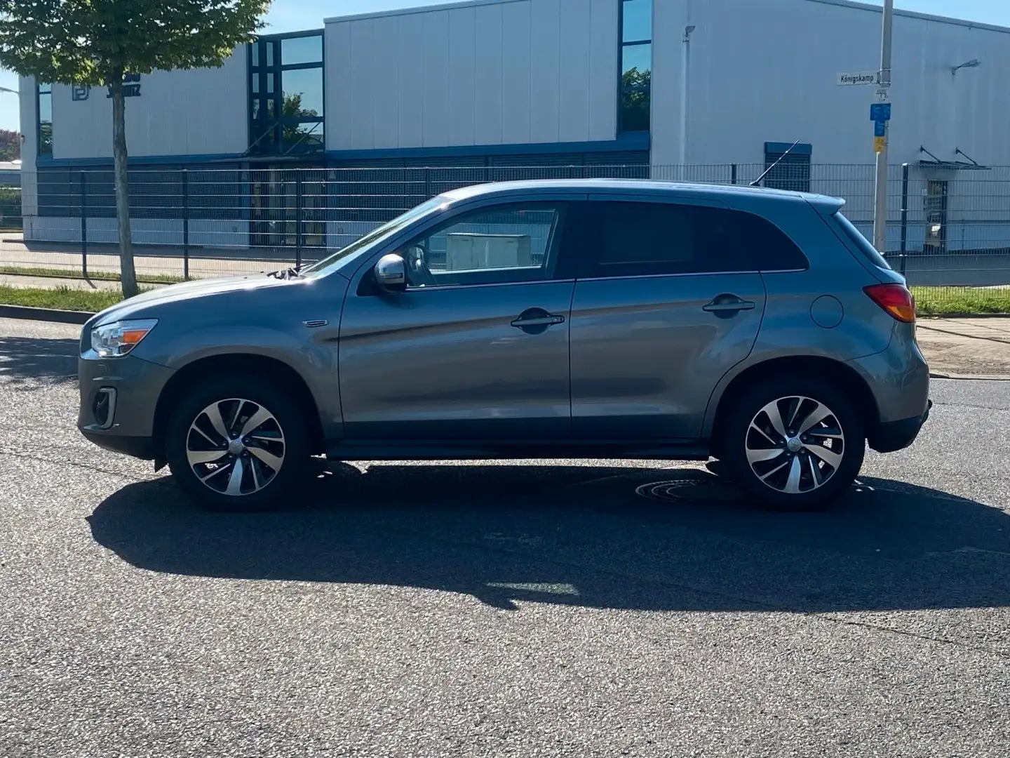 Mitsubishi ASX Comfort Edition 4WD*Autom.*RFK* Šedá - 2