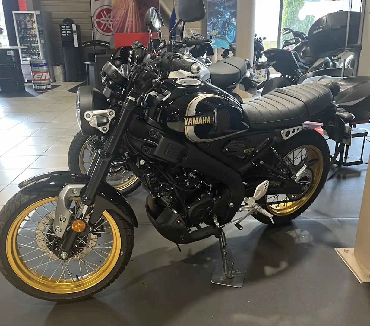Yamaha XSR 125 Noir - 2