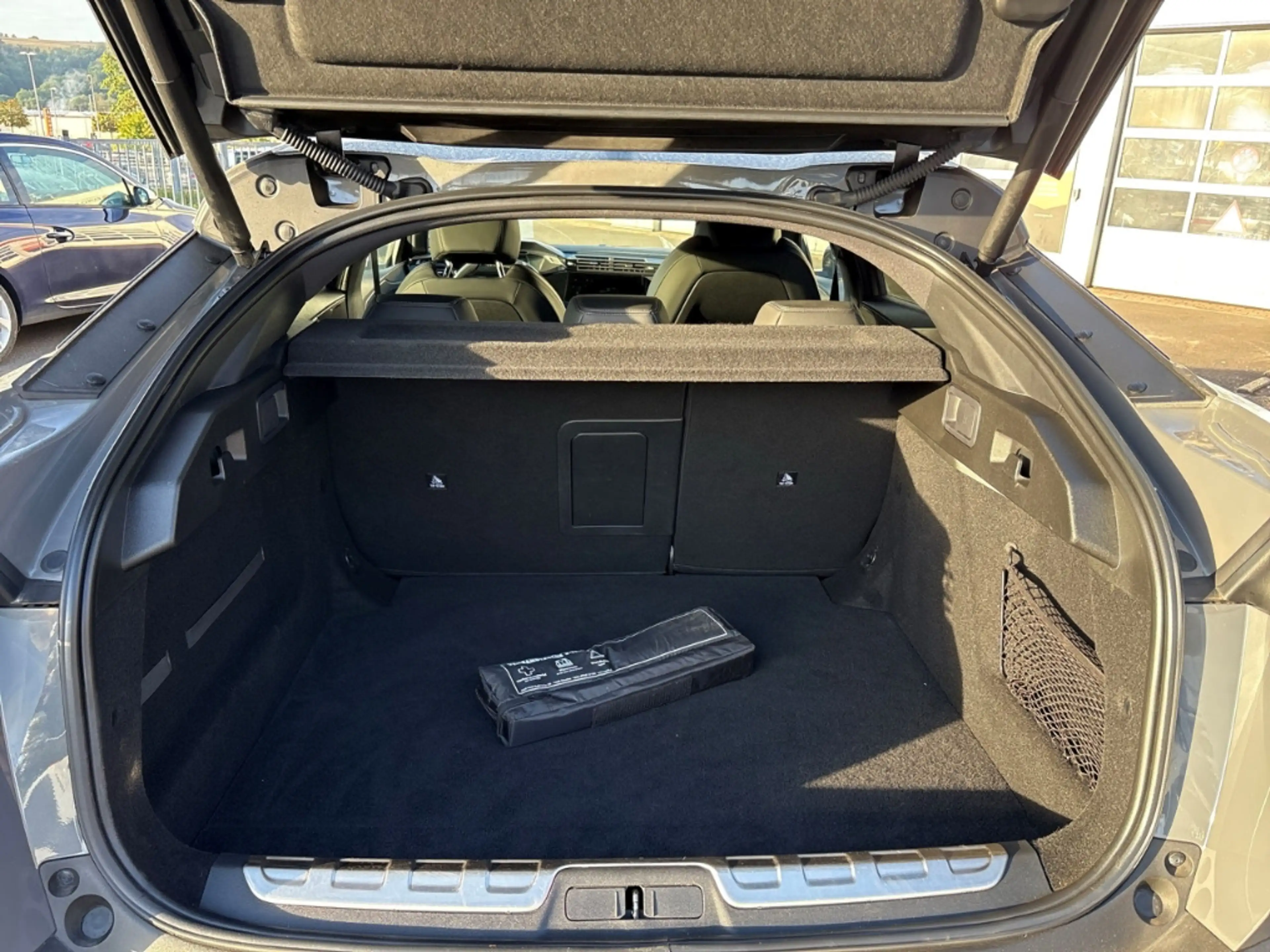 Peugeot 408 GT Navi Memory Sitze Soundsystem 360 Kamera LED Bl — photo 6