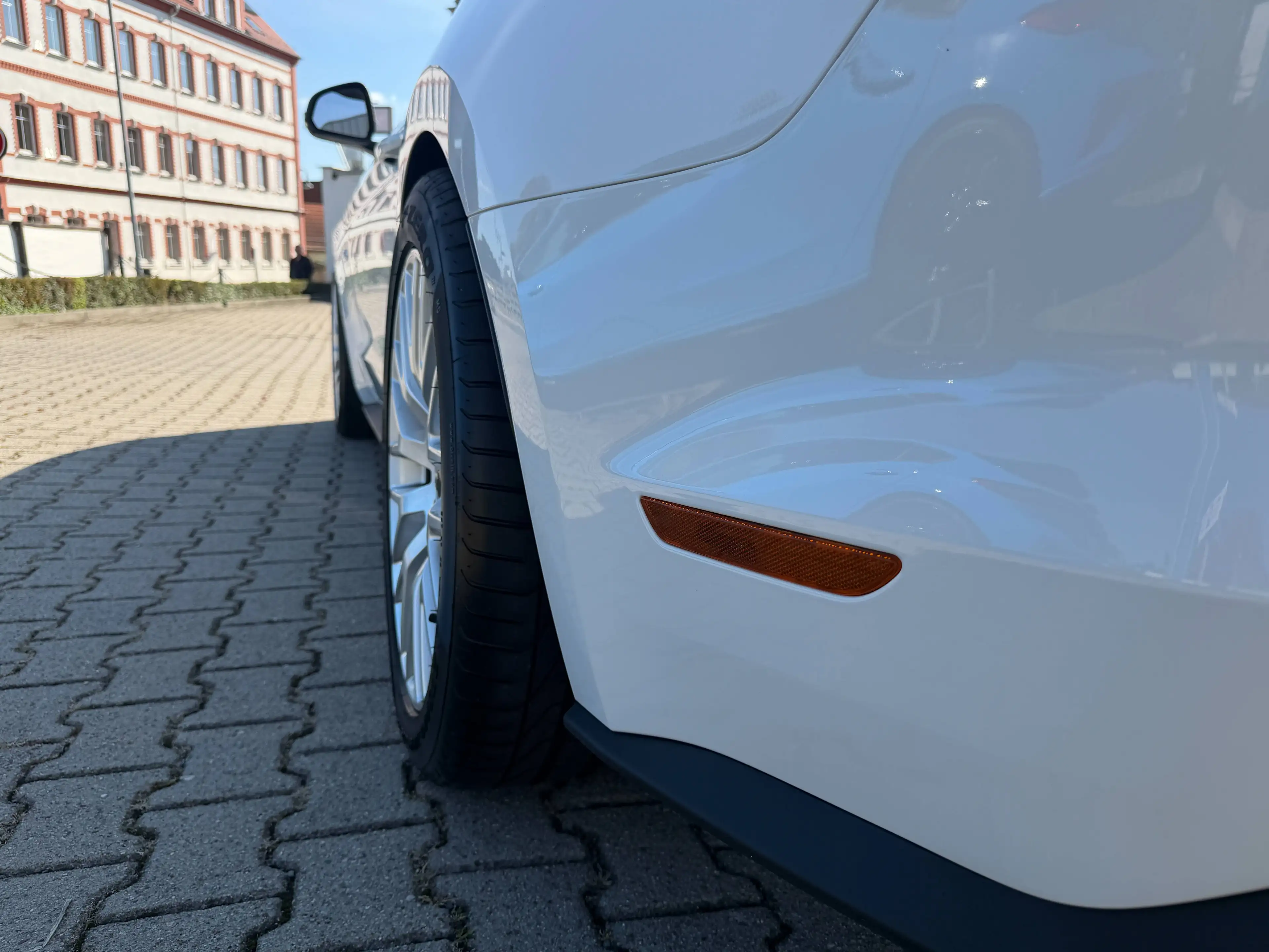 Ford Mustang GT Convertible — photo 9