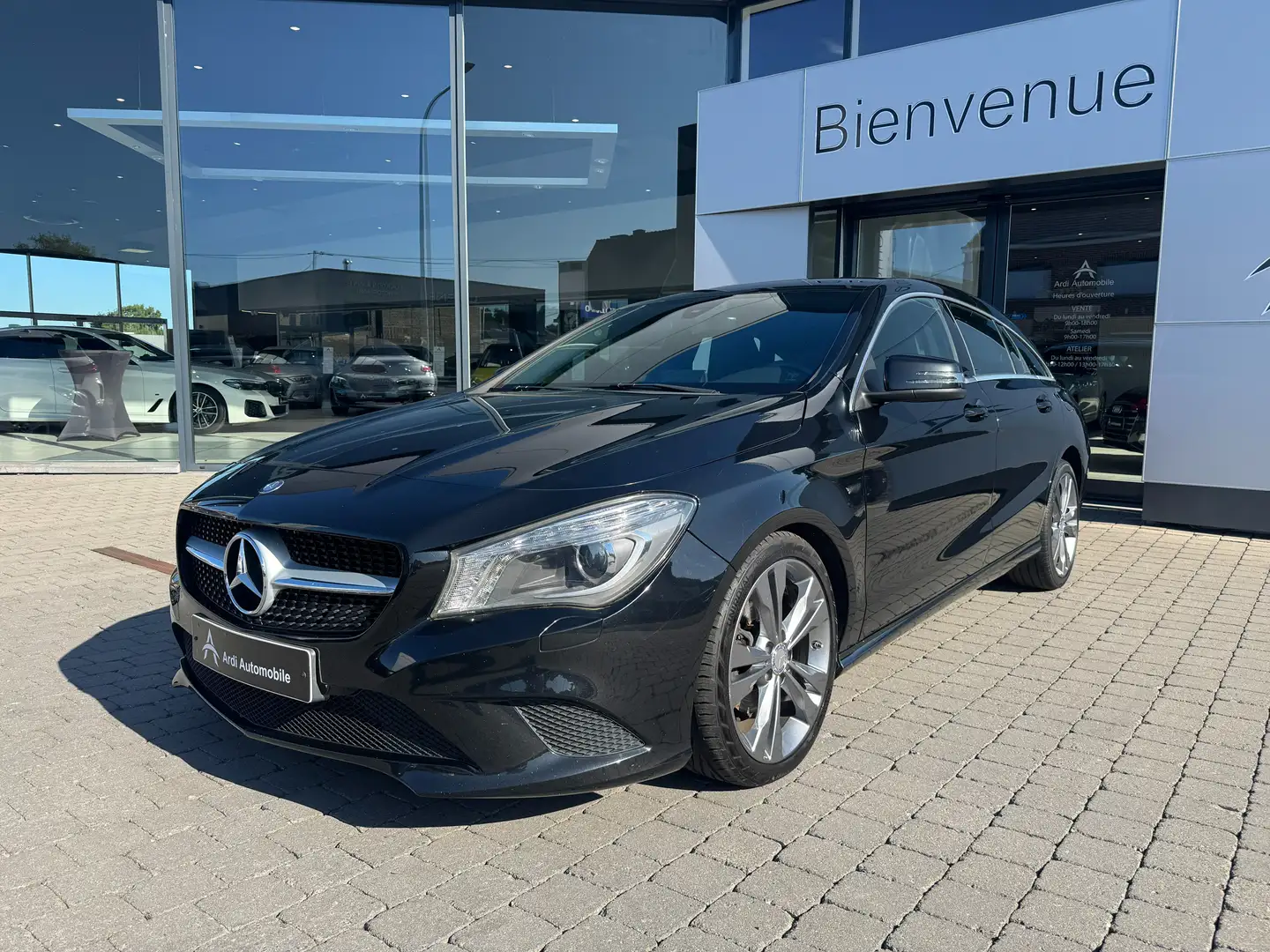 Mercedes-Benz CLA 180 d*GARANTIE 12 MOIS*CAMREA AR*GPS*XENON*CUIR*AIRCO* Noir - 1