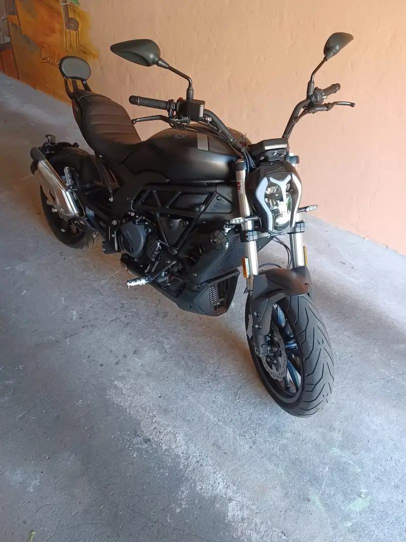 Benelli 502C Cruiser Noir - 1