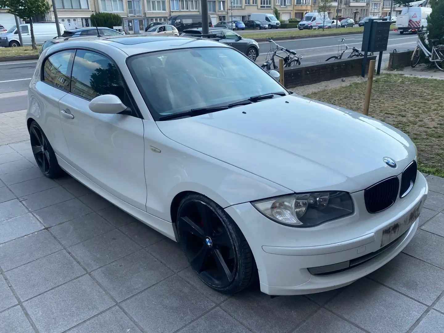 BMW 118 118d DPF Blanc - 1