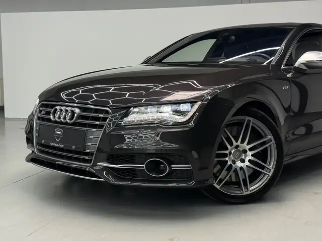Audi S7 view 3