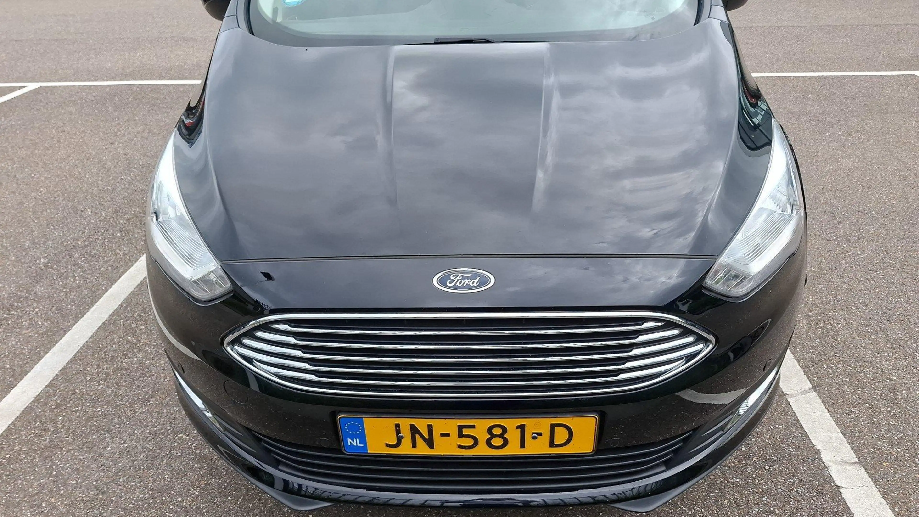 Ford C-Max 1.0 Titanium — photo 6