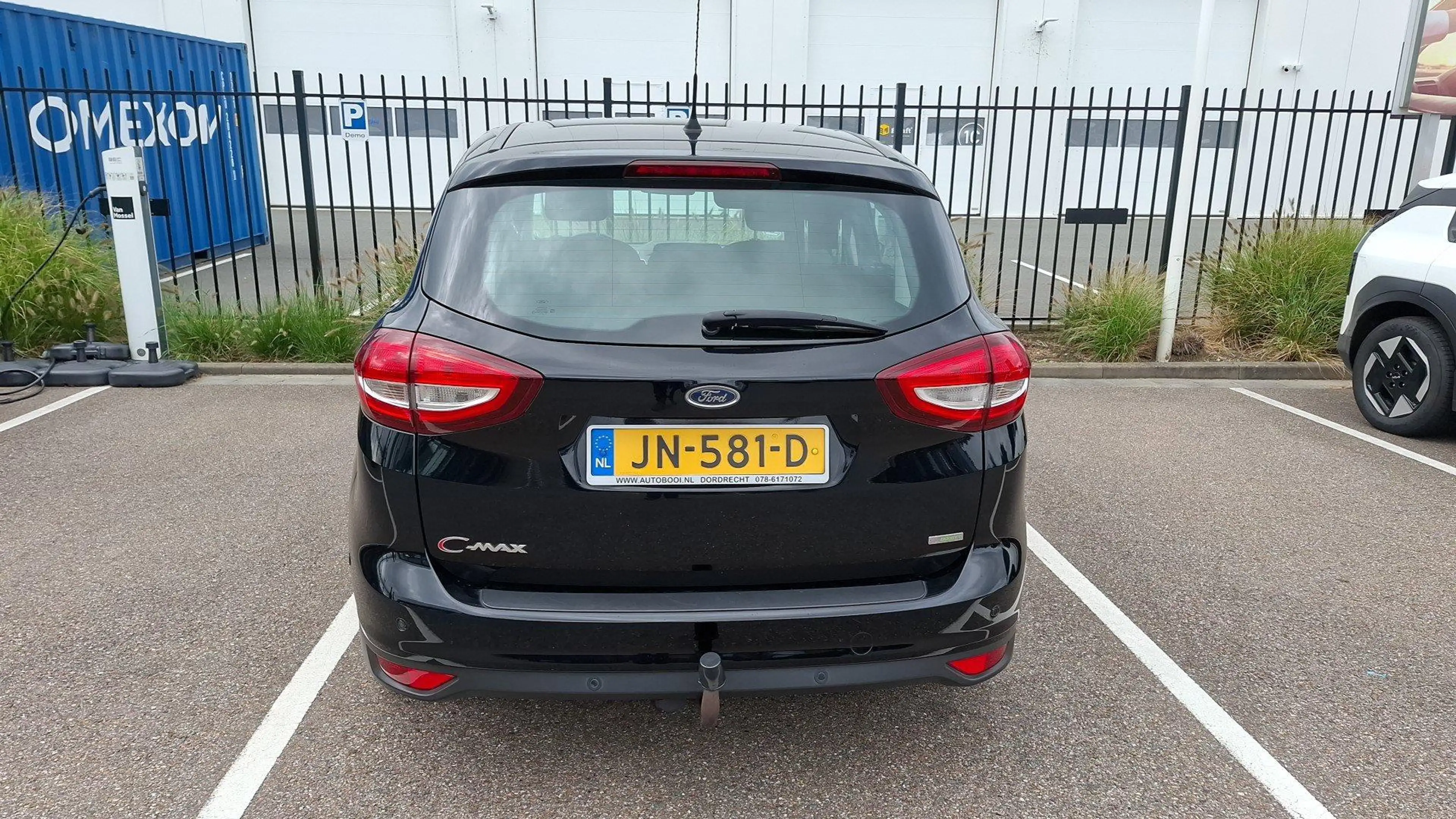 Ford C-Max 1.0 Titanium — photo 3