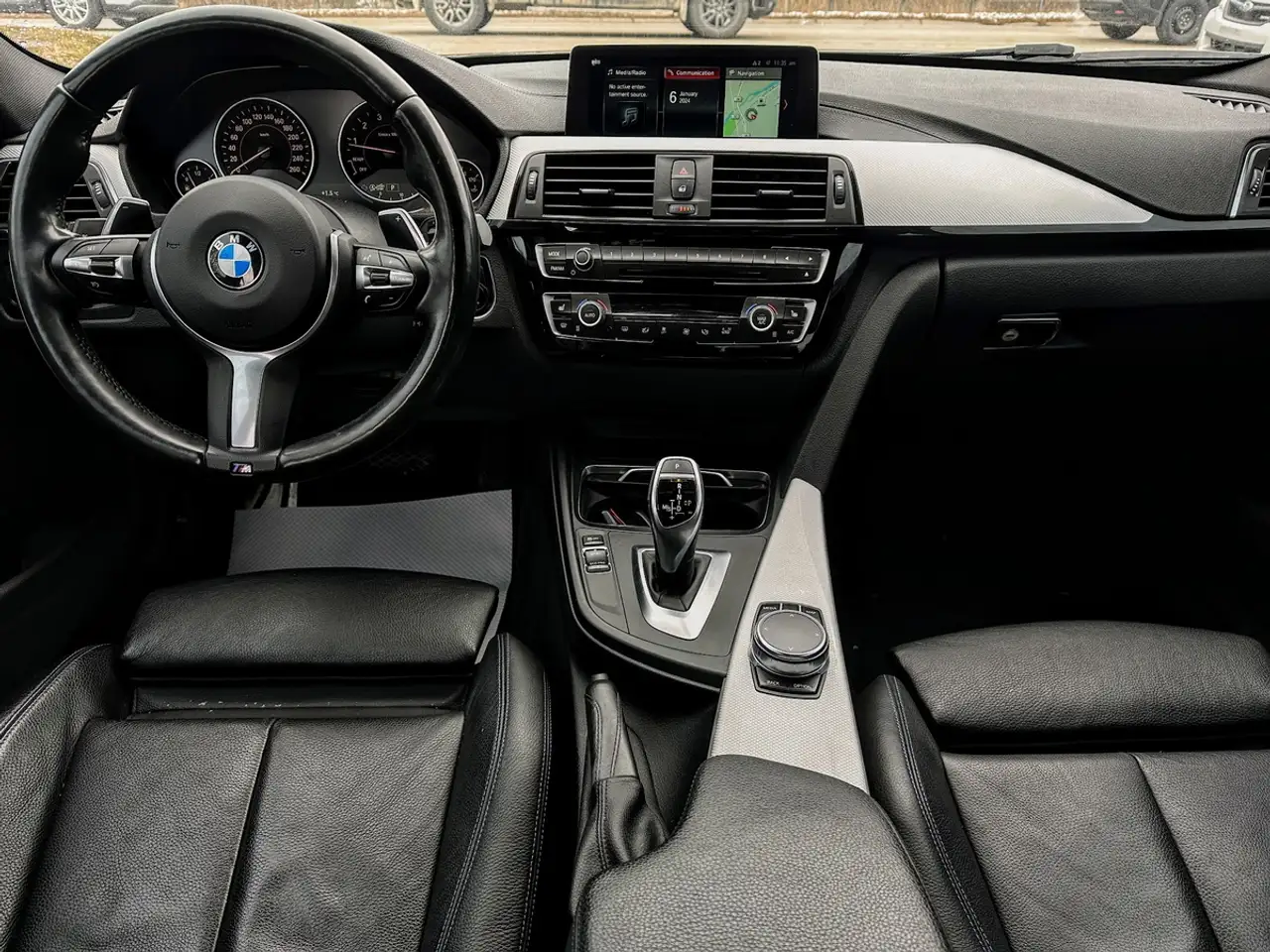 BMW 3 Series photo BMW 3 Series
