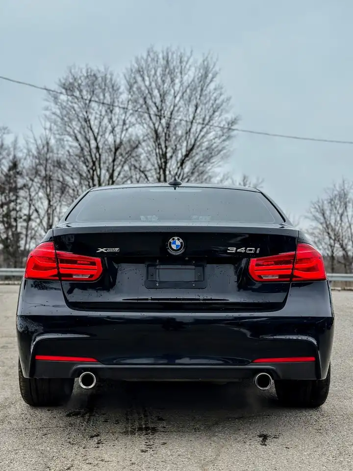 BMW 3 Series photo BMW 3 Series