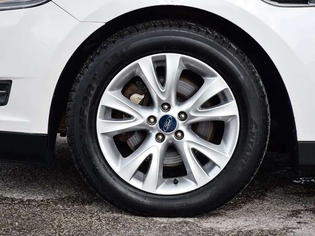 2011 Ford Taurus