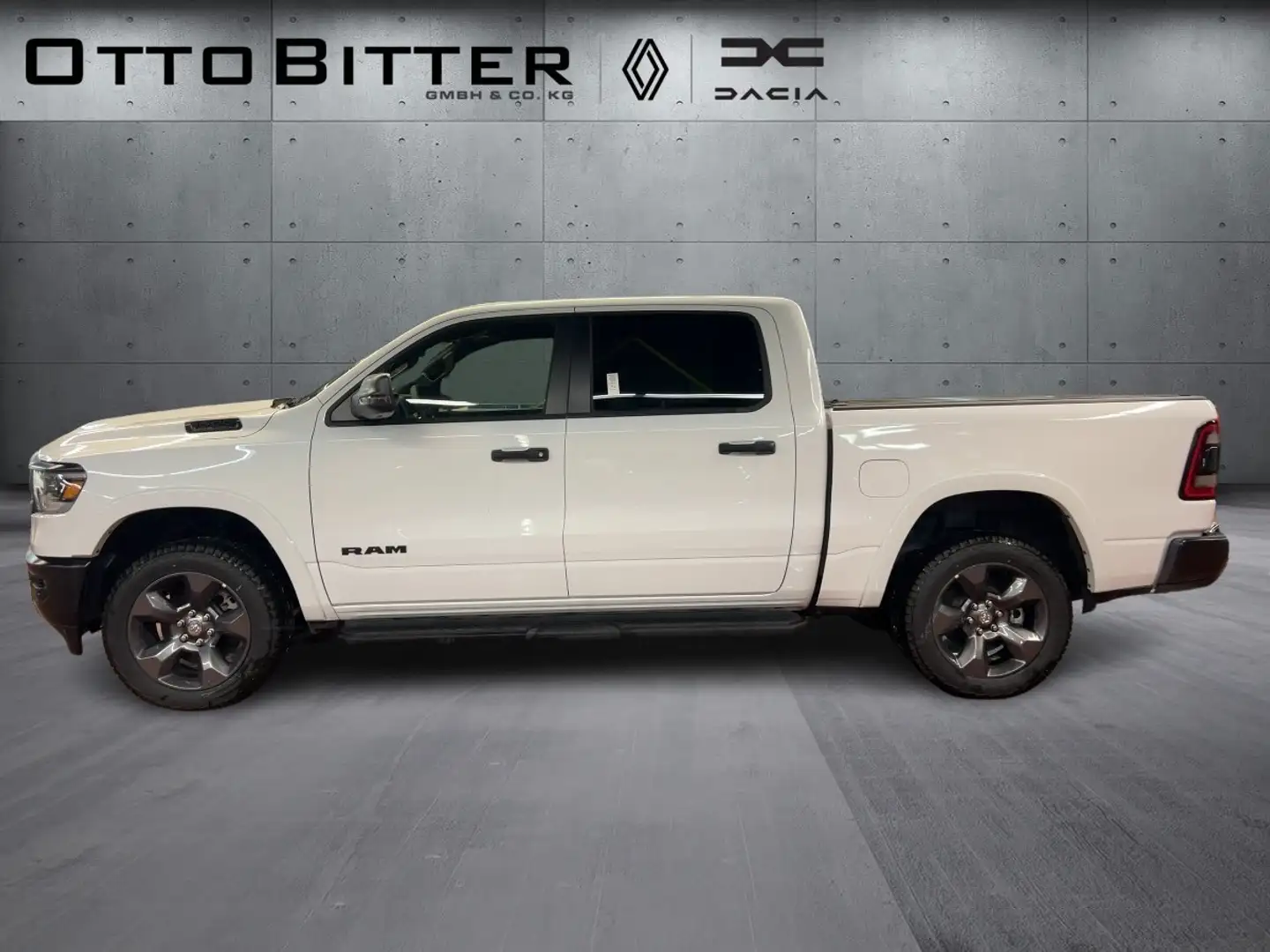 Dodge RAM 1500 BIG HORN CREWCAB BUILT TO SERVE V8 6-SITZE Blanc - 2