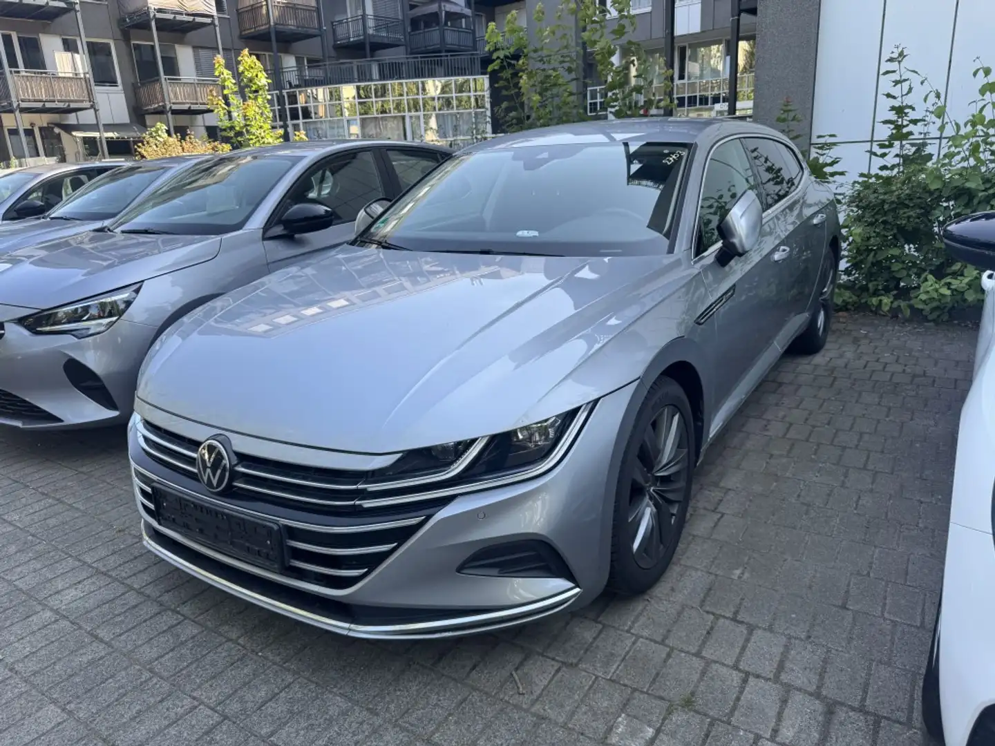 Volkswagen Arteon 2.0 Elegance DSG Navi+LED+AHK+SHZ+R-Kam+ACC+ Grau - 1
