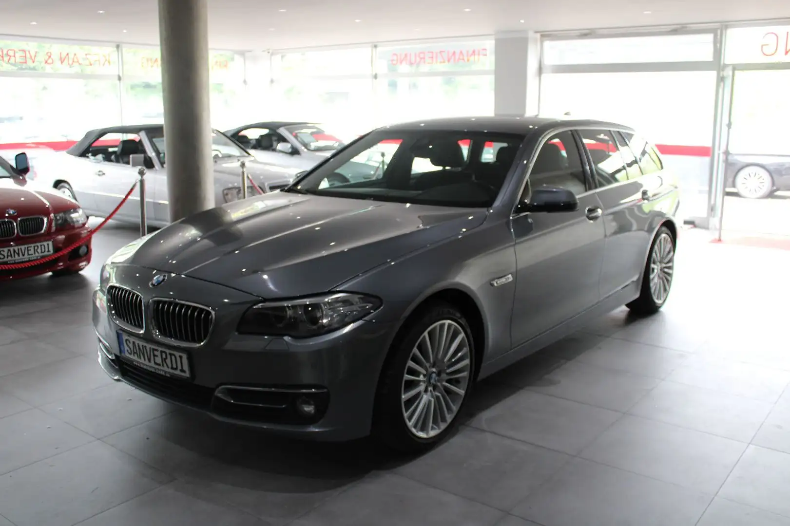BMW 530 dT LUXURY LINE *EURO 6 & DPF* I.HAND Grau - 1