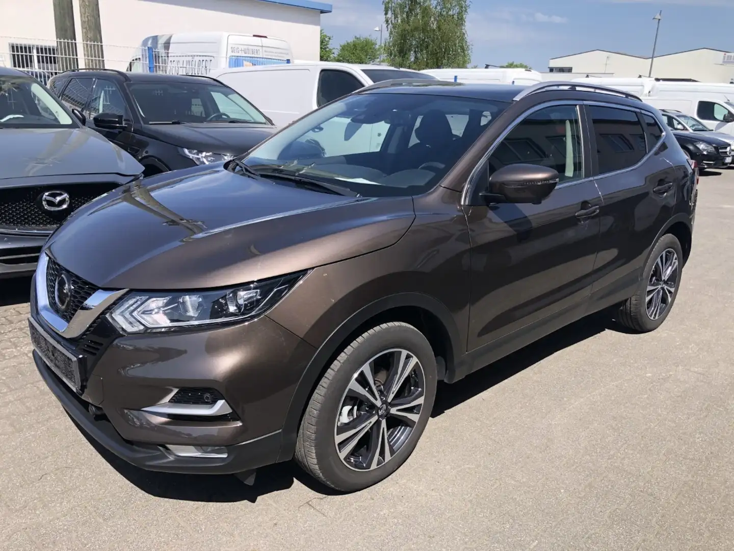 Nissan Qashqai Zama 1.3 Benzin, Automatik, Alu, Navi Marrone - 1