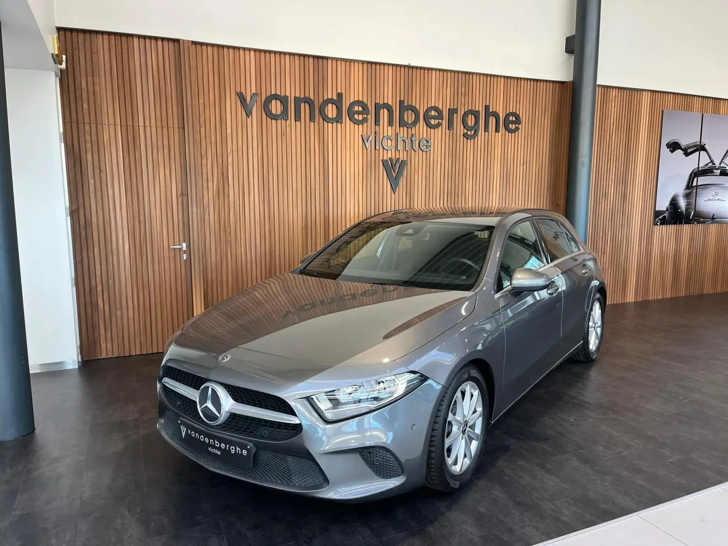 Mercedes-Benz A 200 Business Solution spoorassistent camera Gris - 1