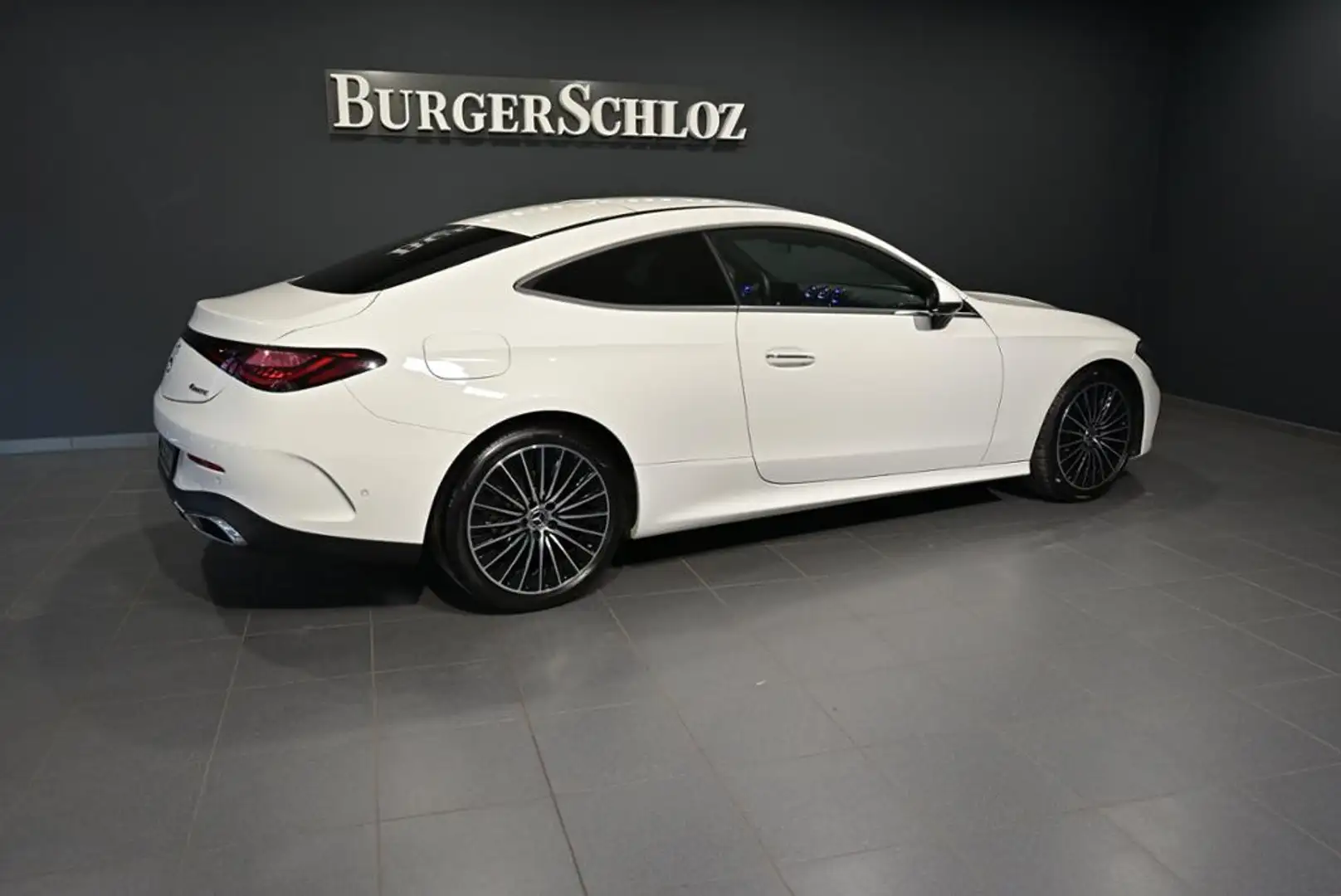 Mercedes-Benz CLE 300 4M Coupé AMG/LED/KAMERA/KEYLESS/TOTW/SHZ Blanco - 2