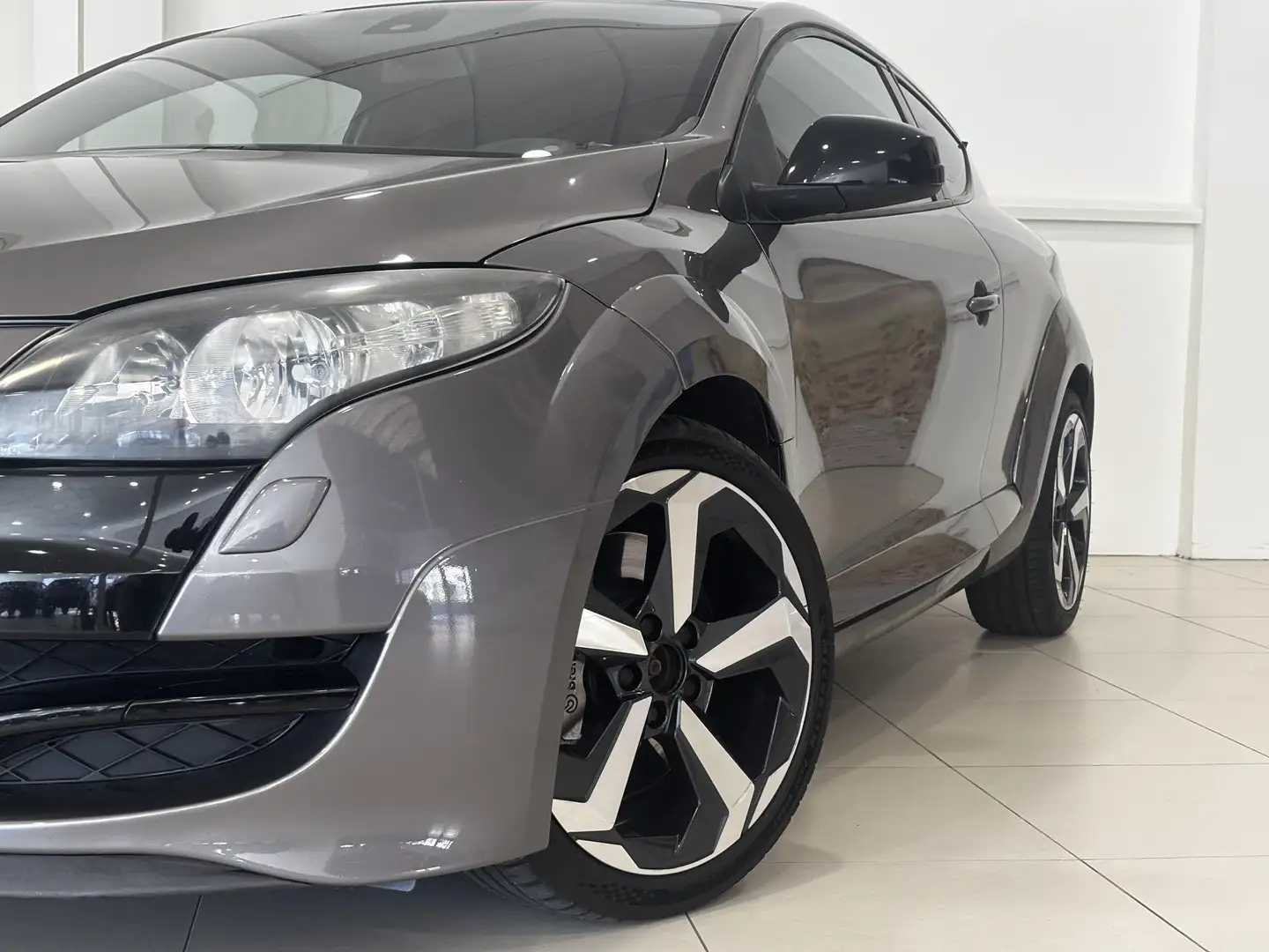 Renault Megane Coupe 2.0 RS Turbo 250 | Origineel Nederlands | Cl Grijs - 2