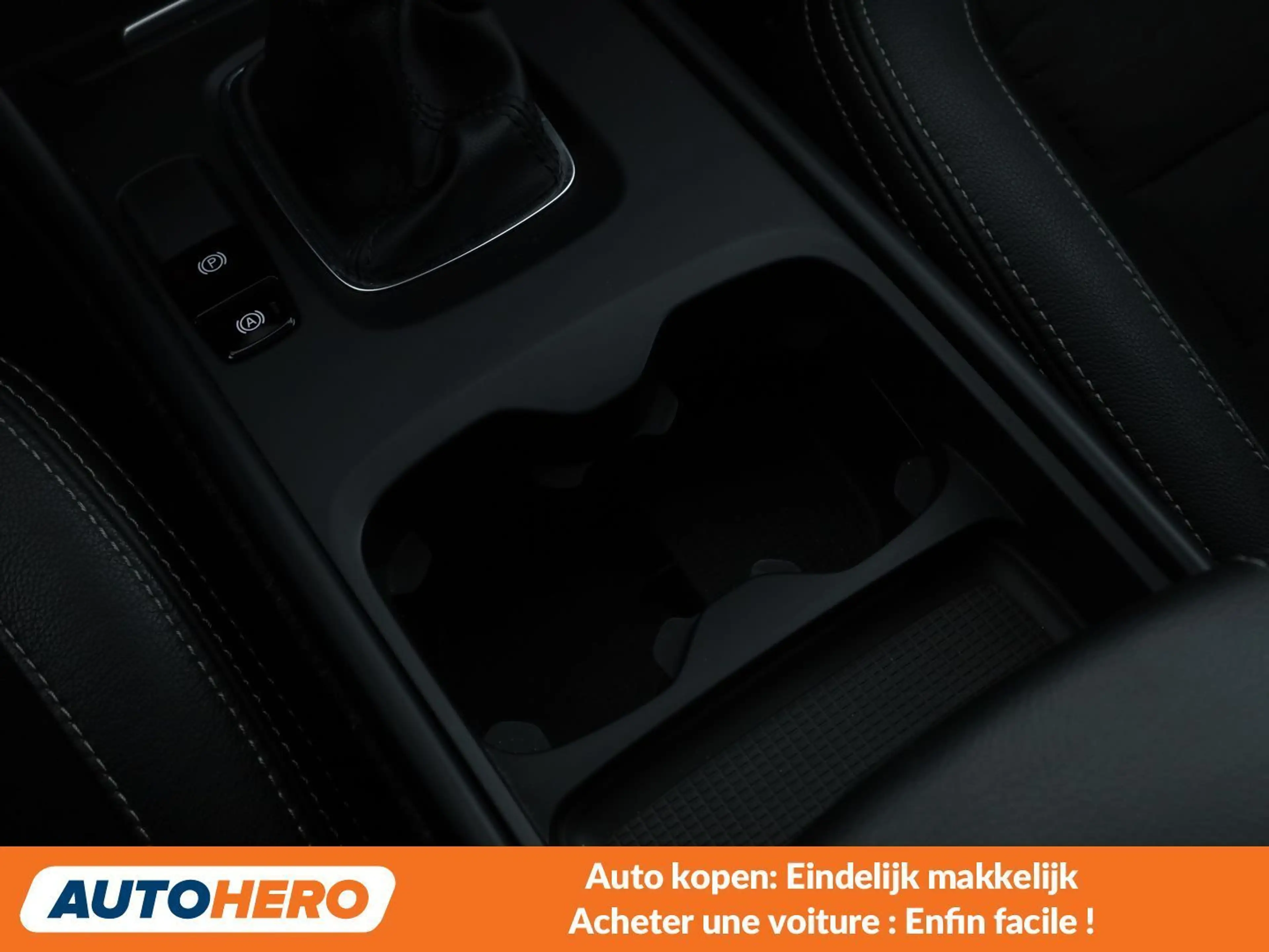 Volvo XC40 1.5 Momentum 2WD — photo 14