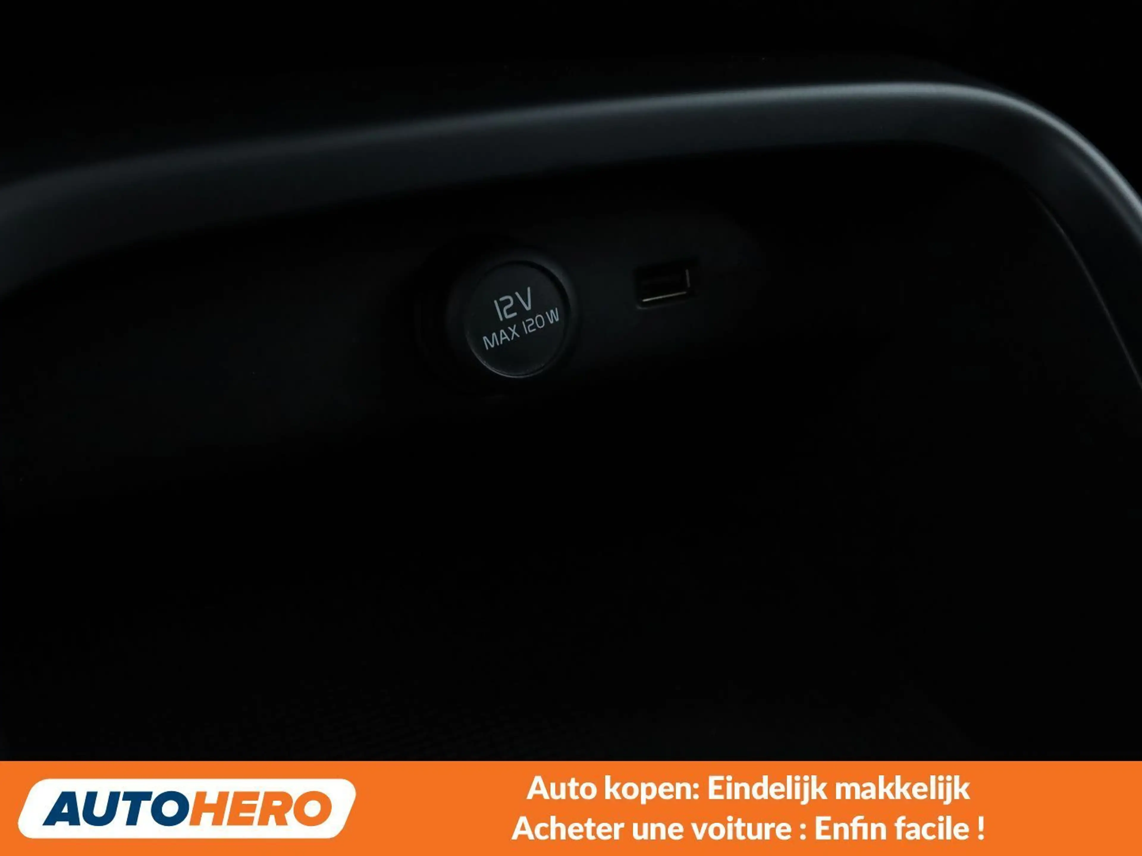 Volvo XC40 1.5 Momentum 2WD — photo 13