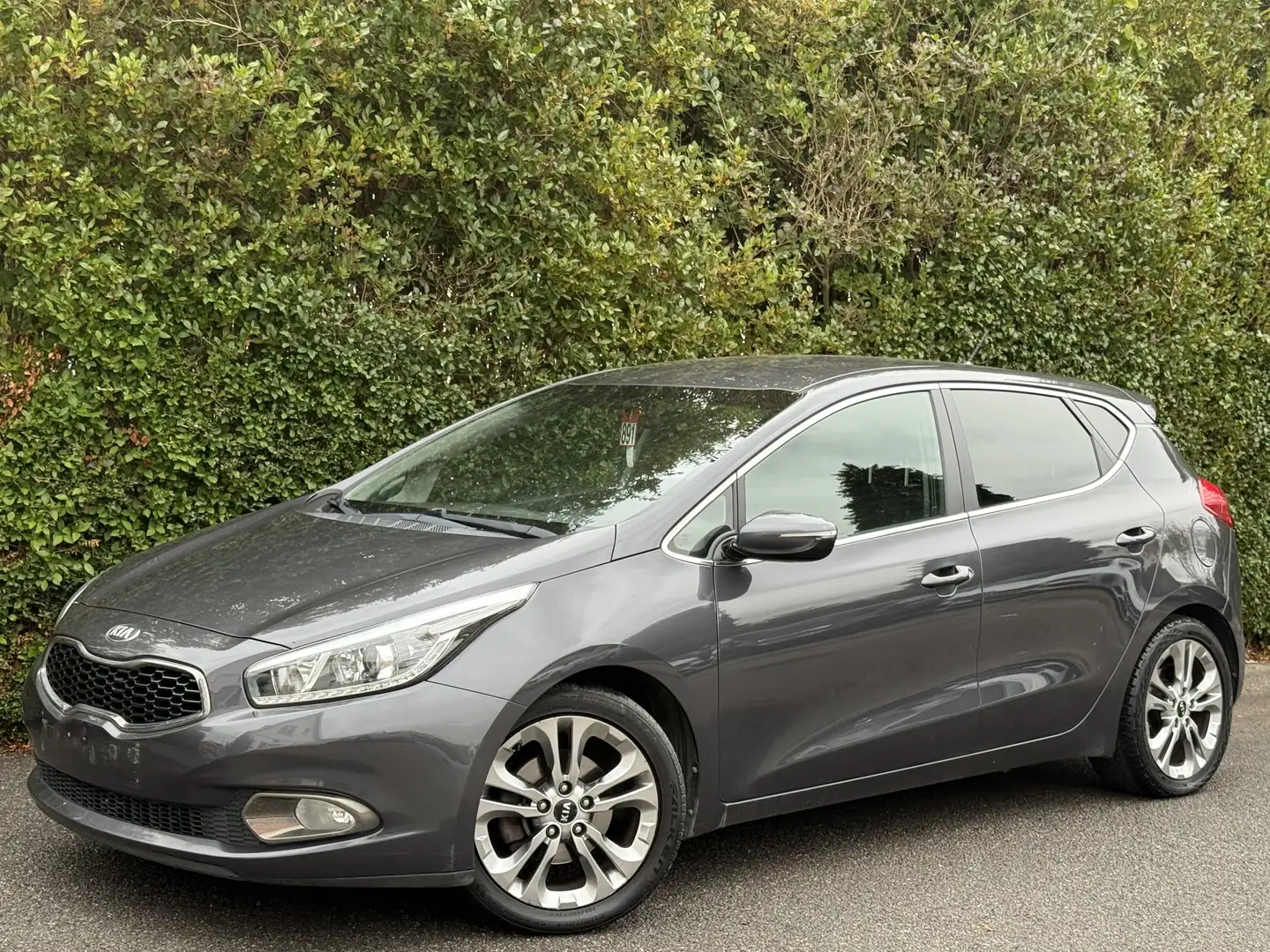 Kia Ceed / cee'd 1.6 CRDi+AIRCO+JANTES+EURO 5+CARNET Gris - 1