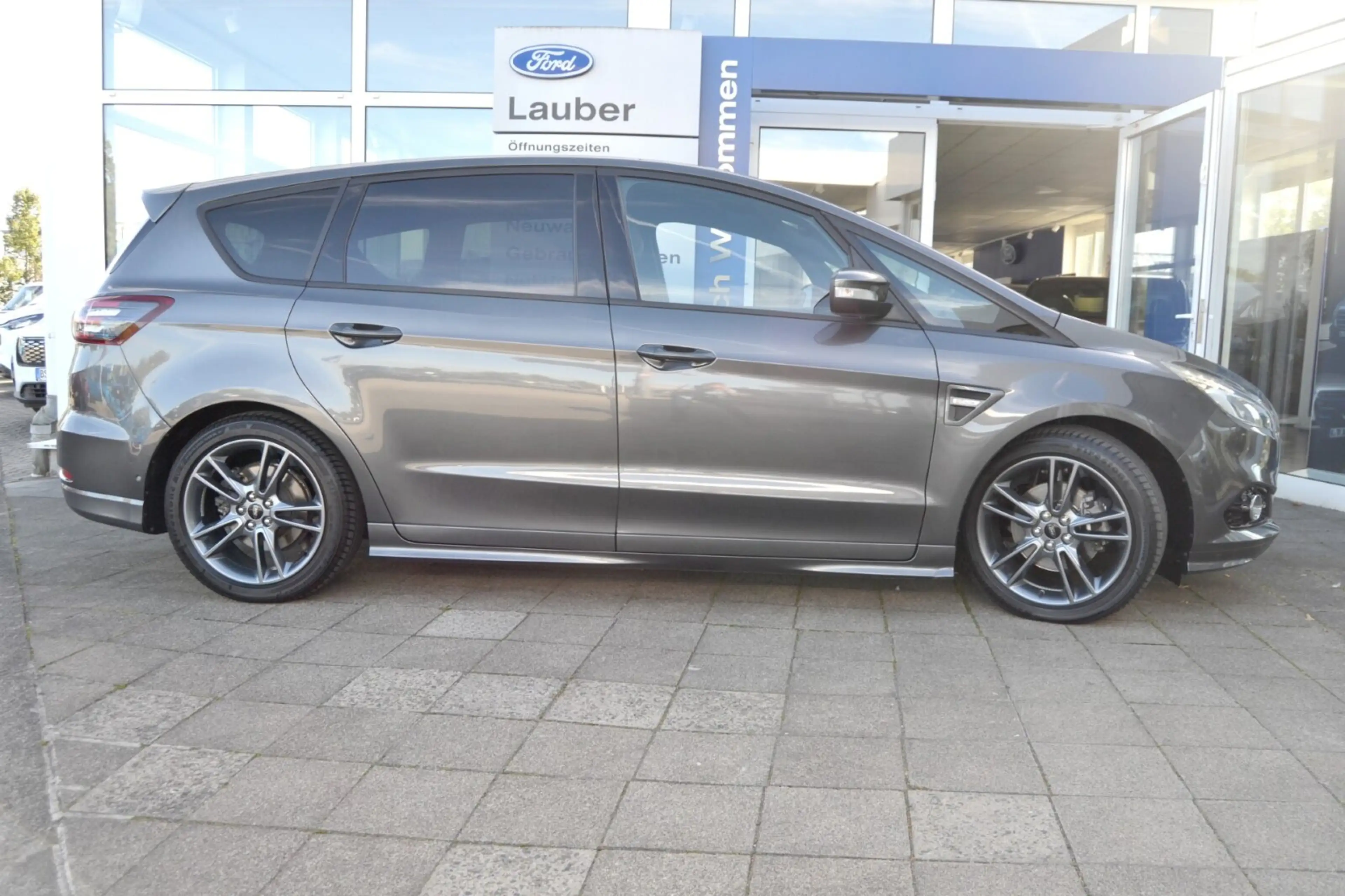 Ford S-Max S-Max 2,0 ST-Line Autom Navi AHK 7-Sitzer LED Park-Ass RFK — photo 5