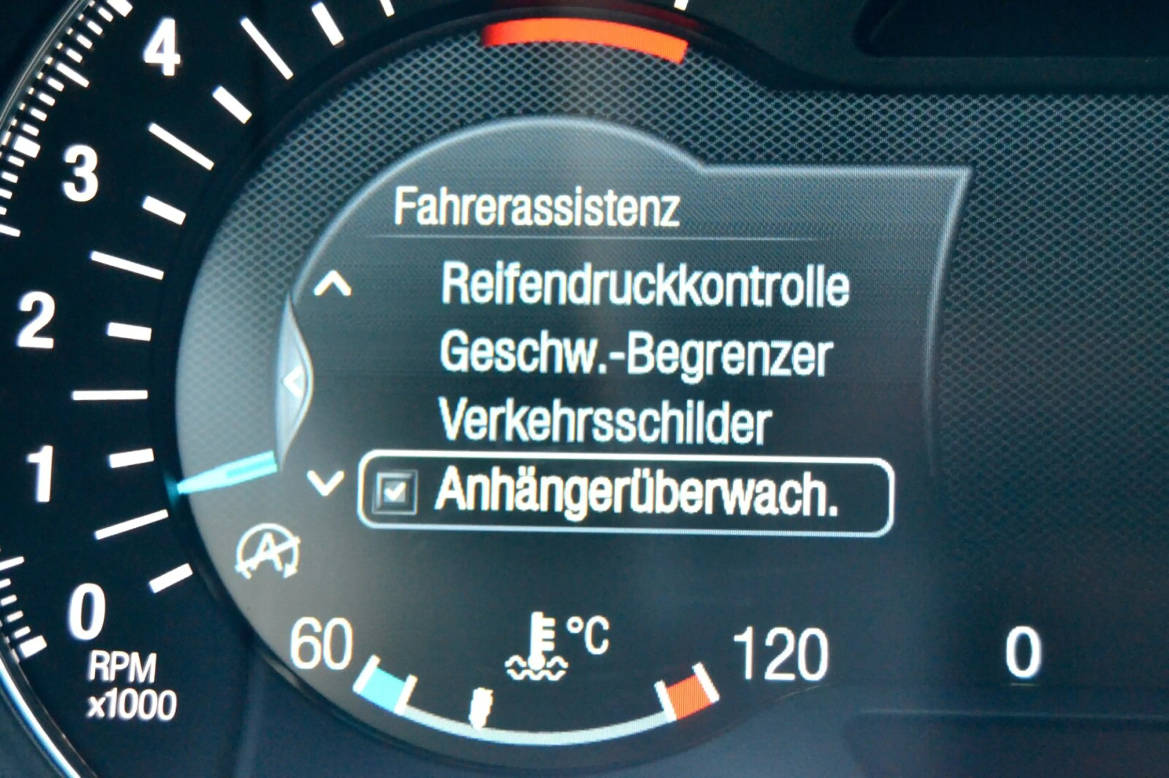 Ford S-Max S-Max 2,0 ST-Line Autom Navi AHK 7-Sitzer LED Park-Ass RFK — photo 14