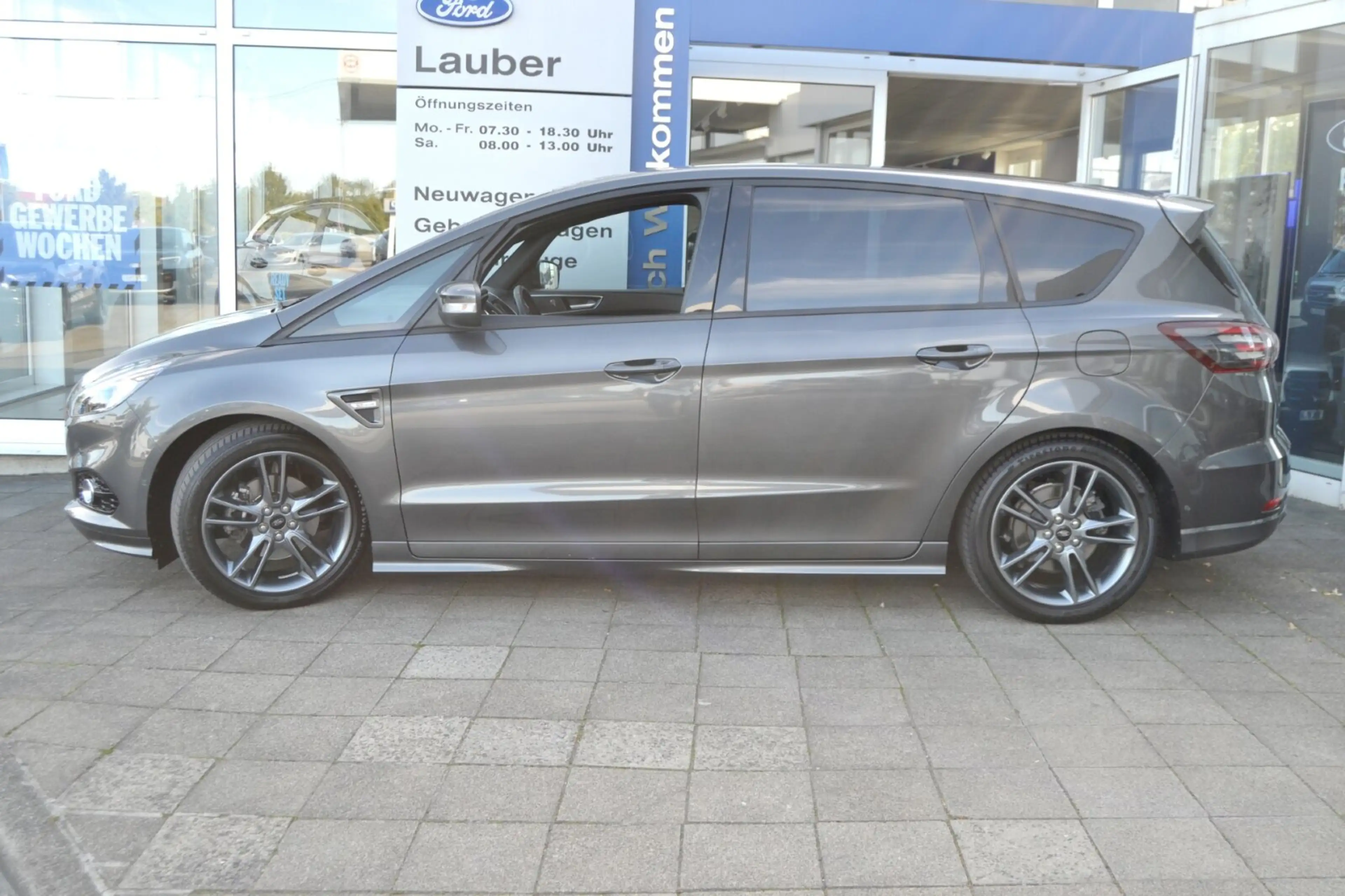 Ford S-Max S-Max 2,0 ST-Line Autom Navi AHK 7-Sitzer LED Park-Ass RFK — photo 2