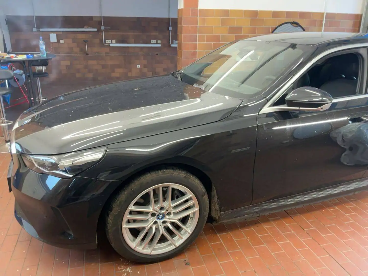 BMW i5 i5 eDrive40 Schwarz - 2
