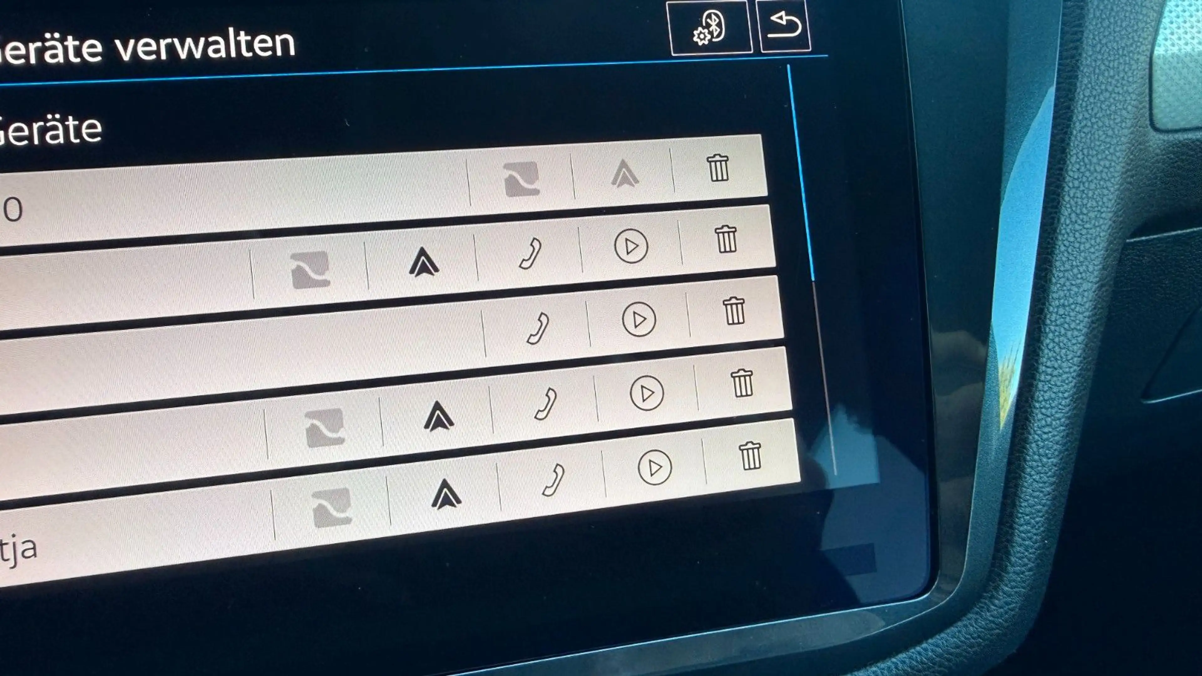Volkswagen Tiguan Allspace 2.0 TDI NaviPRO+ACC+LED+7-SITZER — photo 32