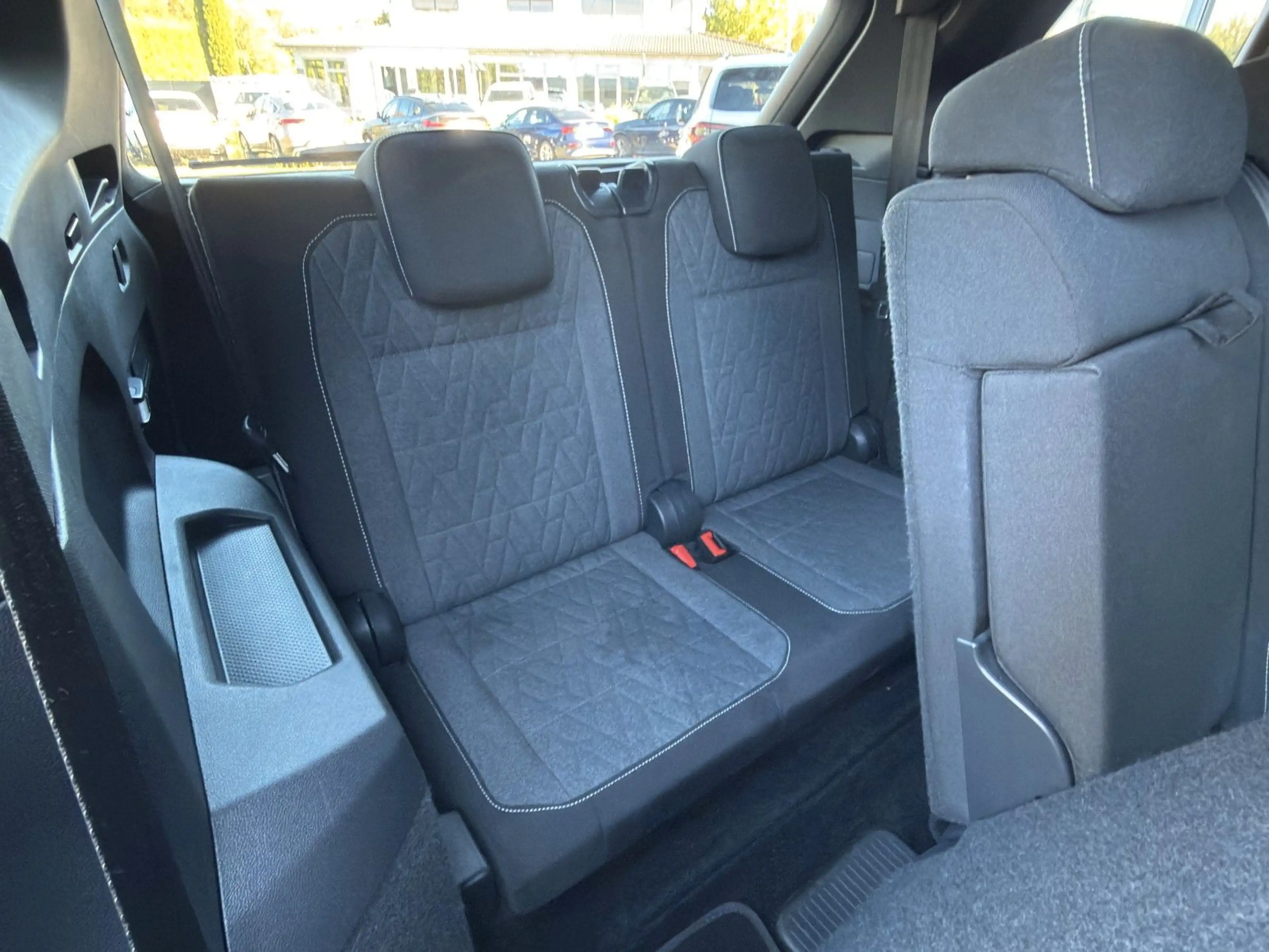 Volkswagen Tiguan Allspace 2.0 TDI NaviPRO+ACC+LED+7-SITZER — photo 18
