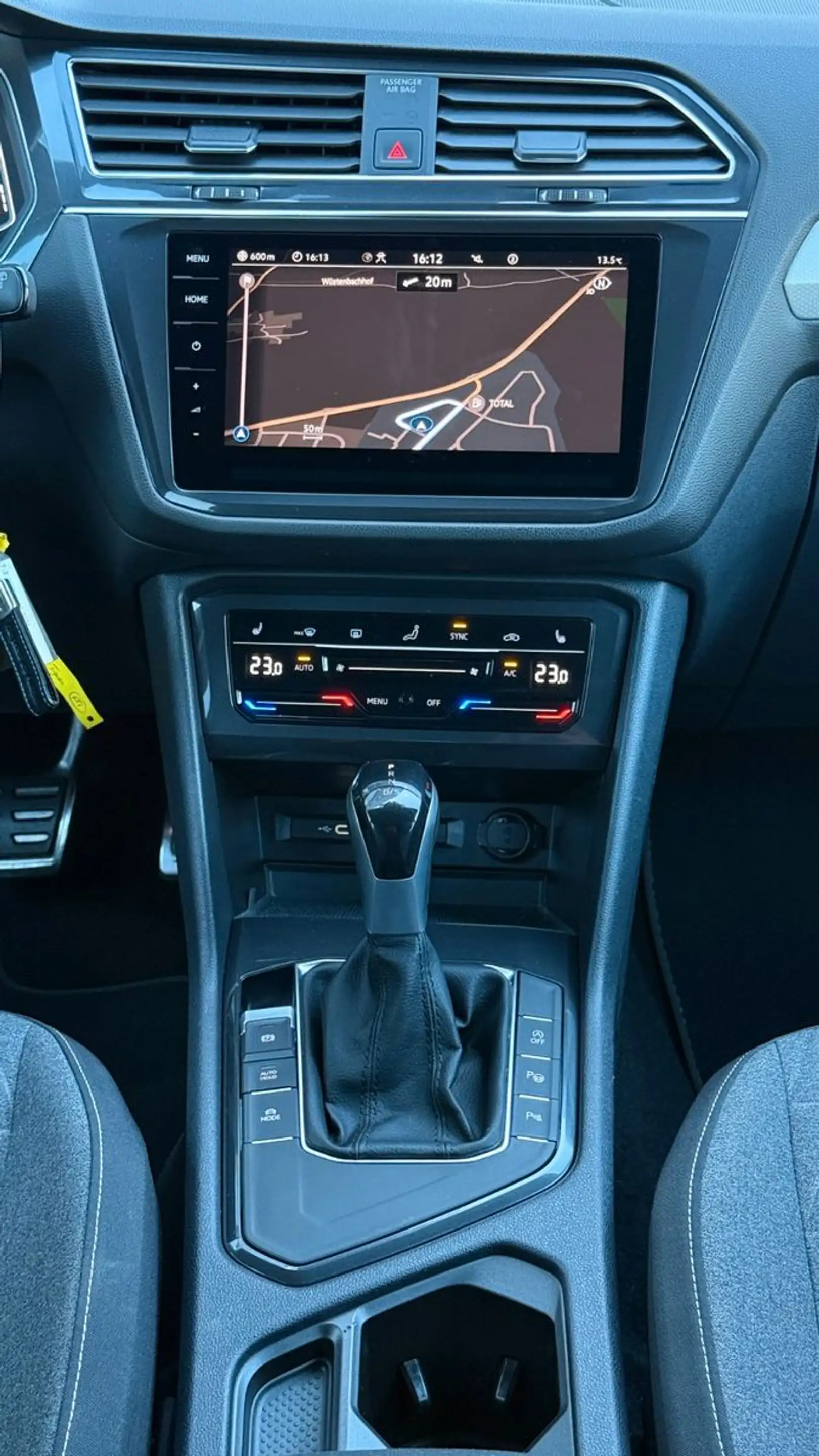 Volkswagen Tiguan Allspace 2.0 TDI NaviPRO+ACC+LED+7-SITZER — photo 13