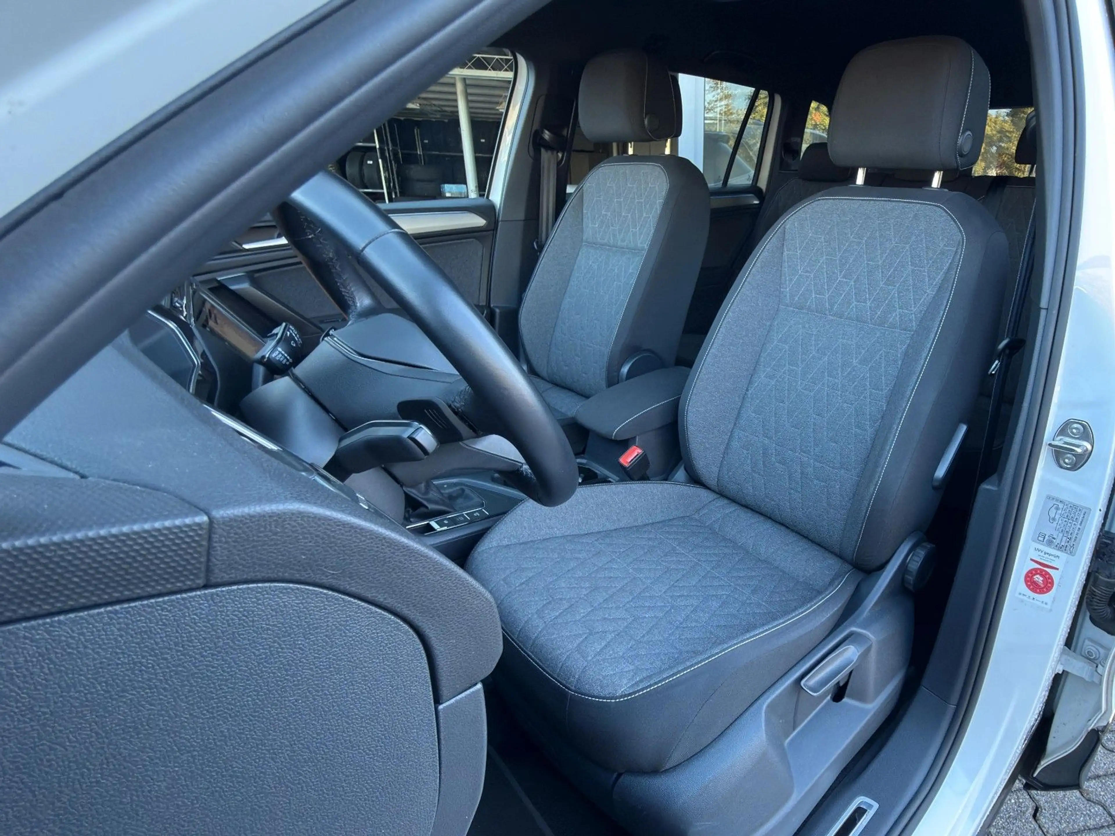 Volkswagen Tiguan Allspace 2.0 TDI NaviPRO+ACC+LED+7-SITZER — photo 15