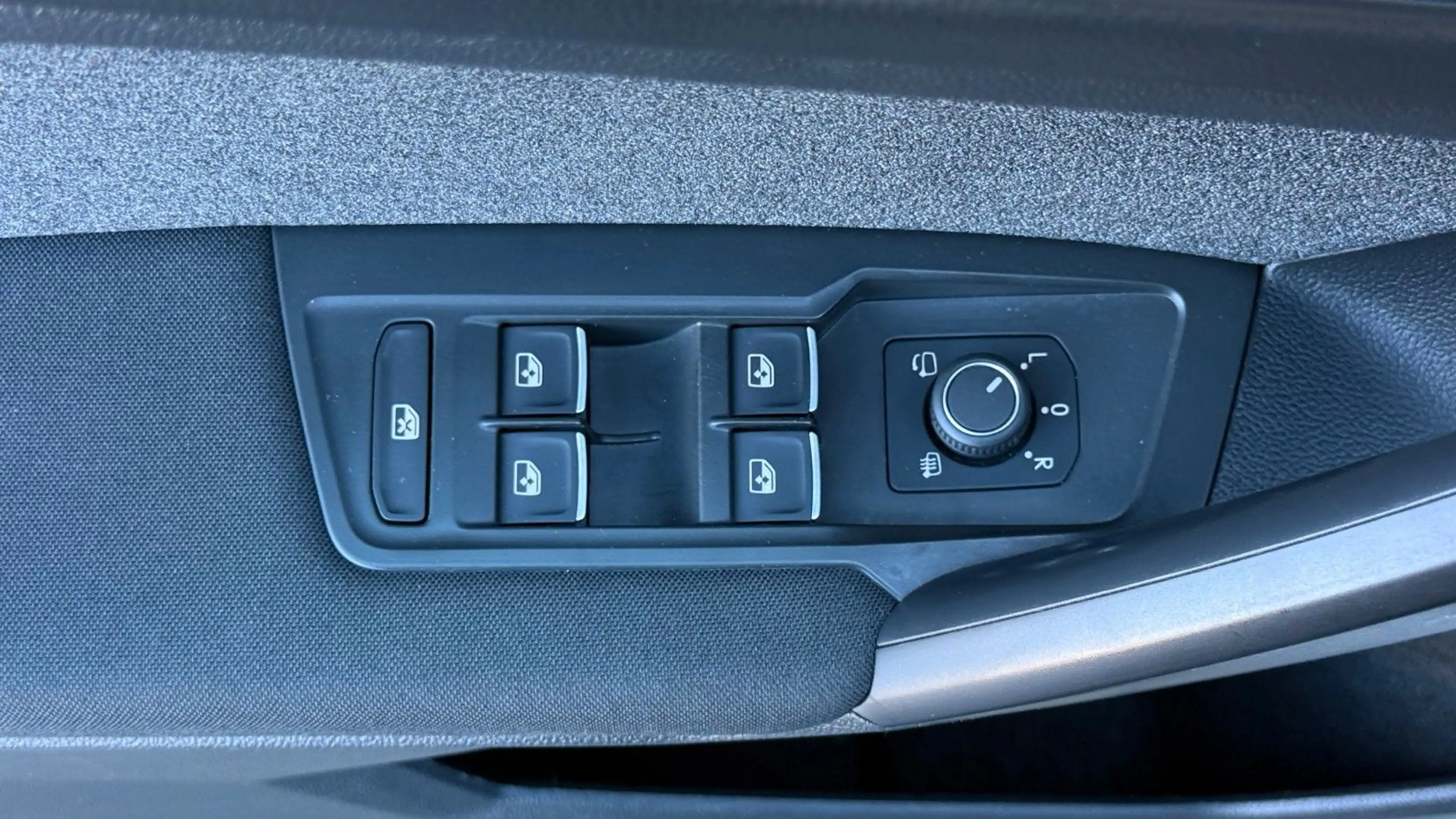 Volkswagen Tiguan Allspace 2.0 TDI NaviPRO+ACC+LED+7-SITZER — photo 30