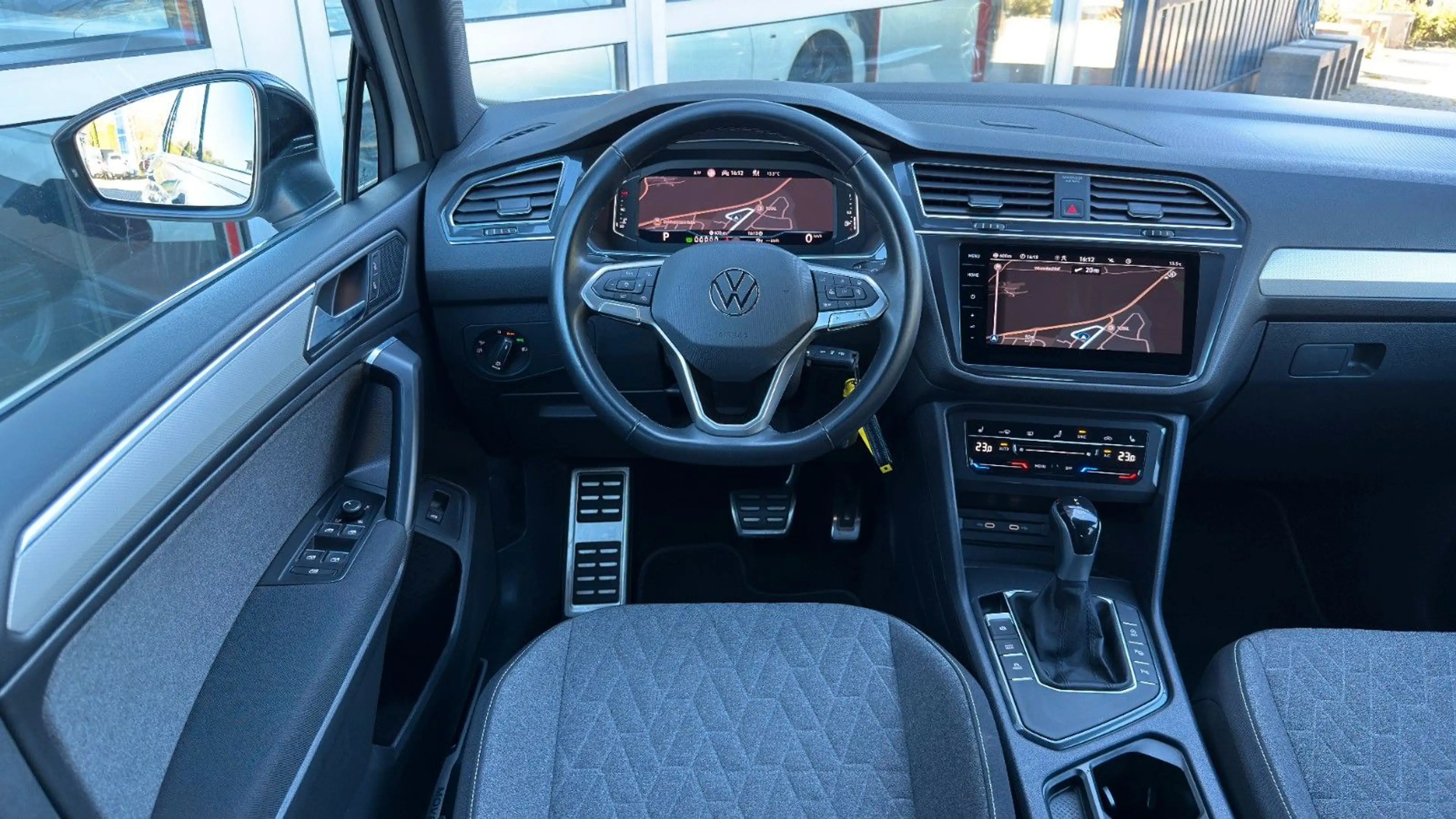 Volkswagen Tiguan Allspace 2.0 TDI NaviPRO+ACC+LED+7-SITZER — photo 10