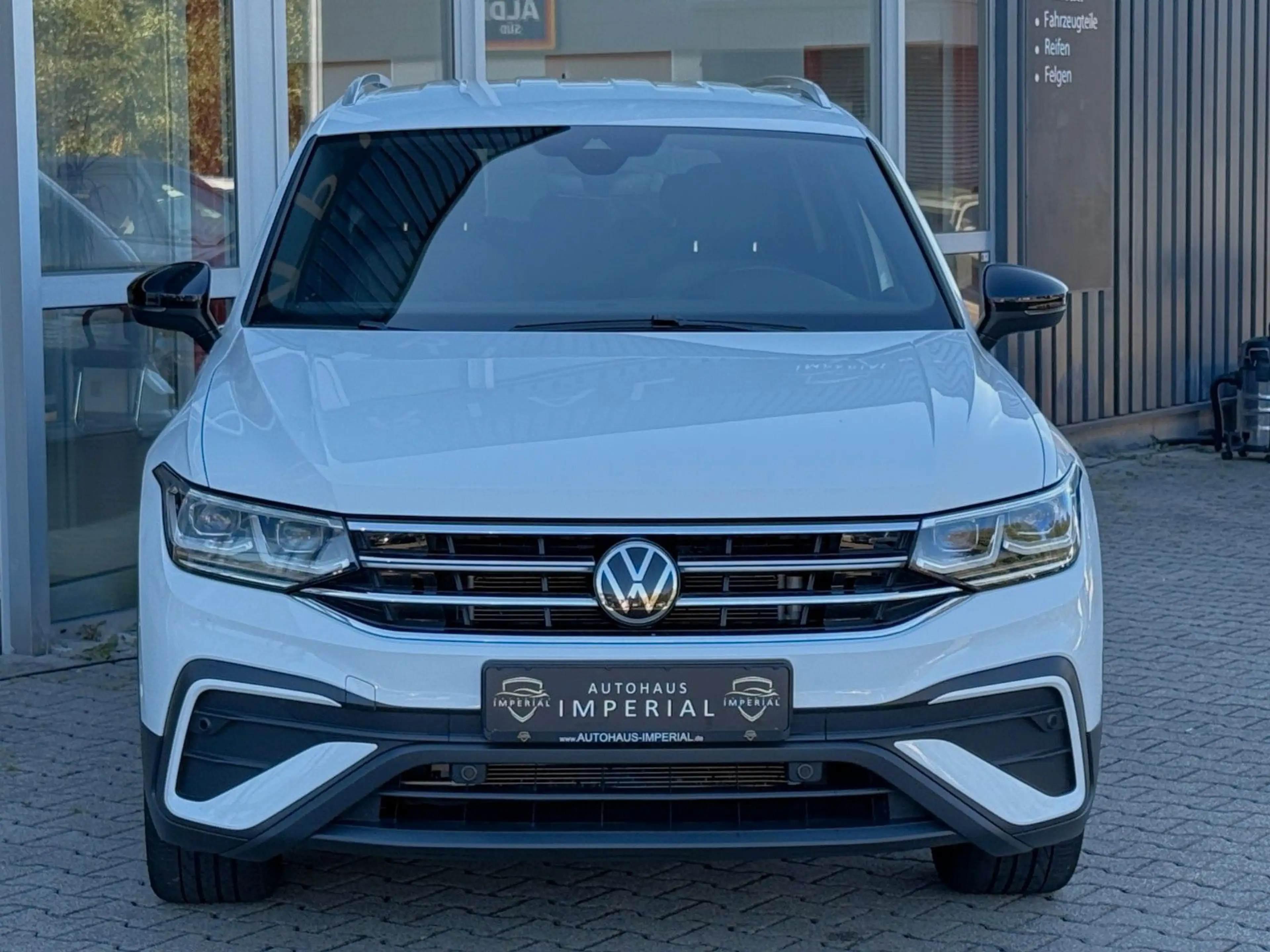 Volkswagen Tiguan Allspace 2.0 TDI NaviPRO+ACC+LED+7-SITZER — photo 2