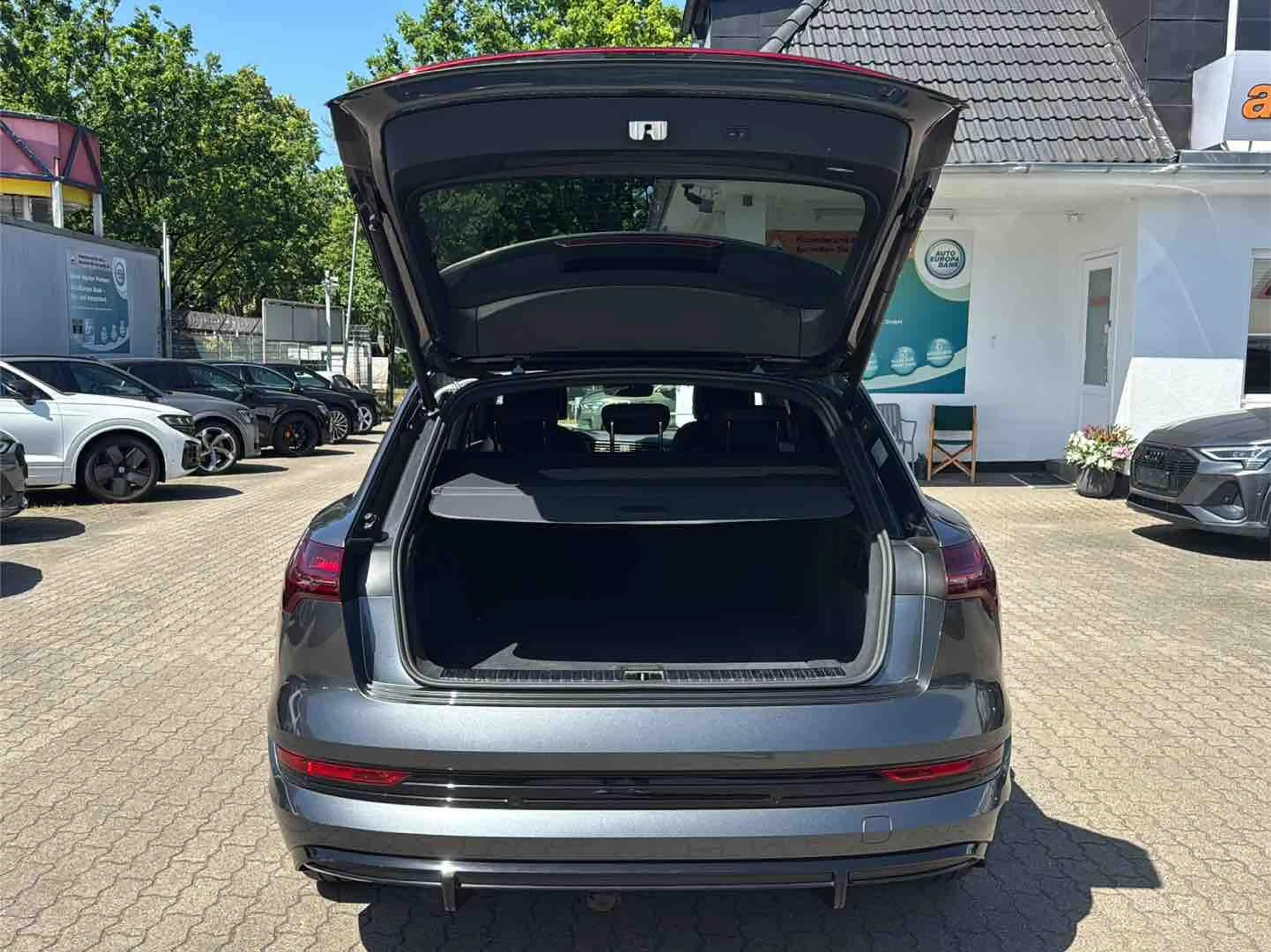 Audi e-tron 55 2x S line ACC AHK BLACK 21Z MATRIX KAM — photo 9