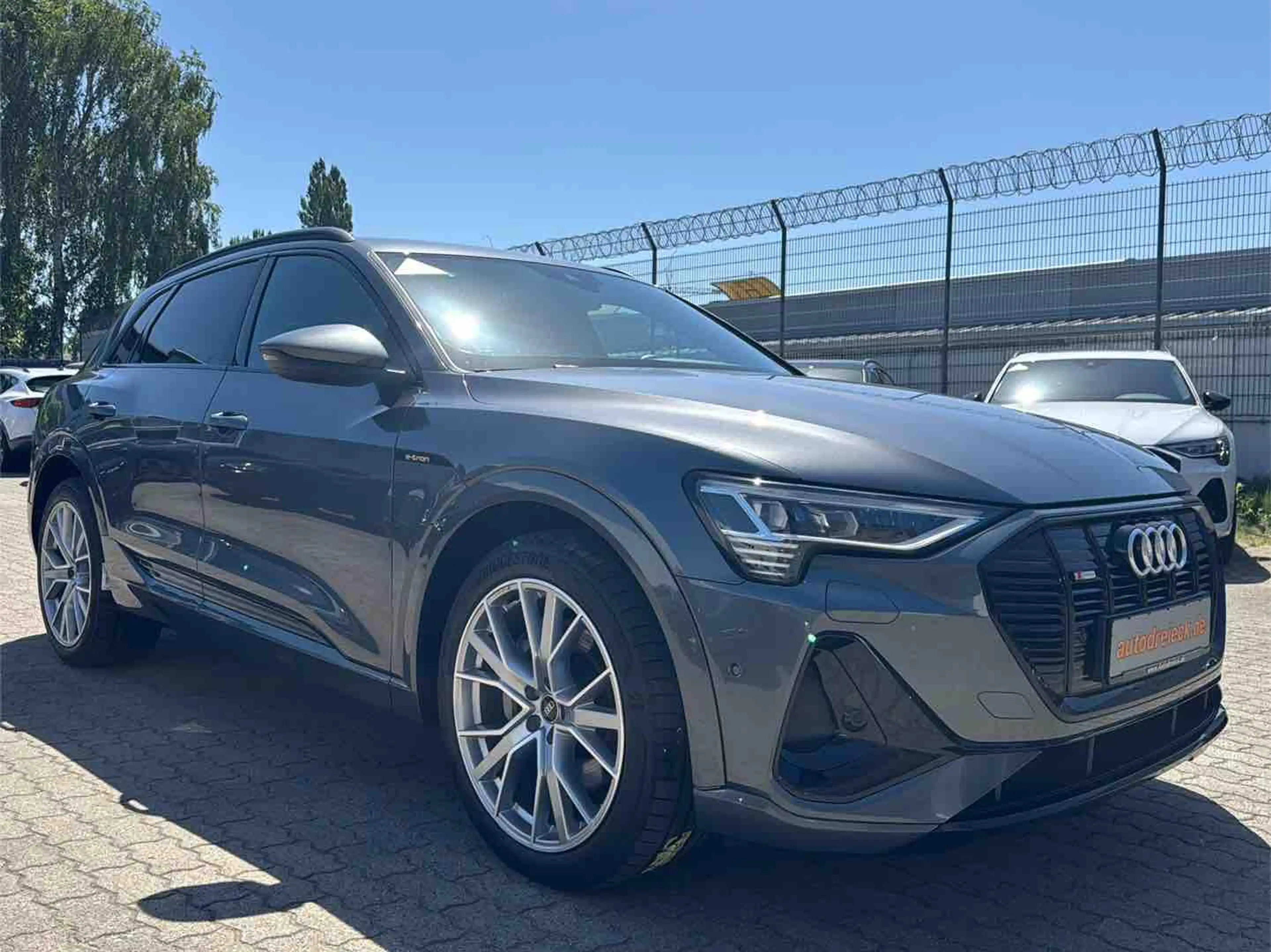 Audi e-tron 55 2x S line ACC AHK BLACK 21Z MATRIX KAM — photo 5