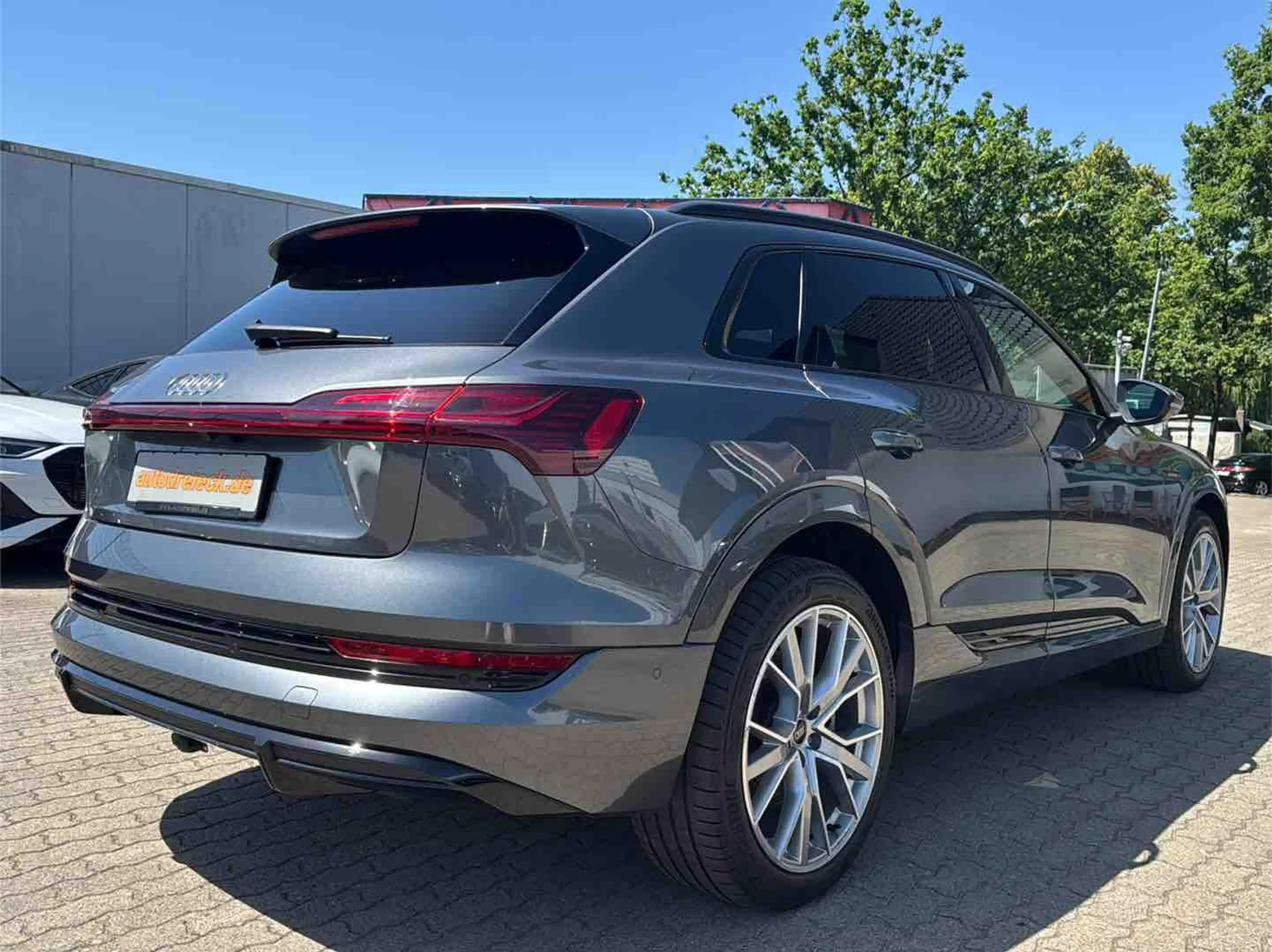 Audi e-tron 55 2x S line ACC AHK BLACK 21Z MATRIX KAM — photo 7