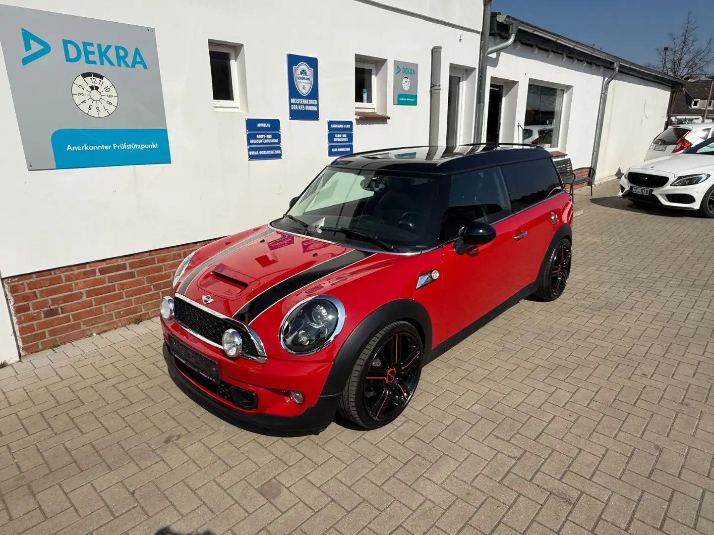 MINI Cooper S Clubman COOPER_S Clubman Cooper S Červená - 1